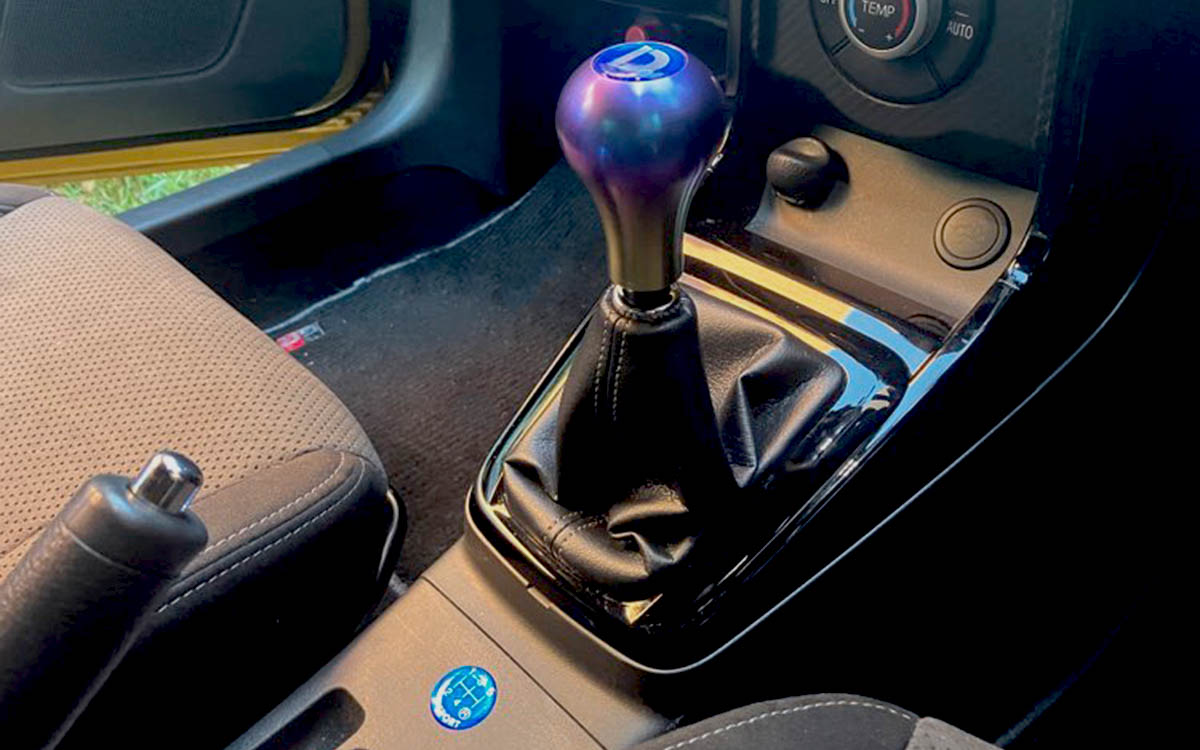 MT車用チタンシフトノブの装着イメージ