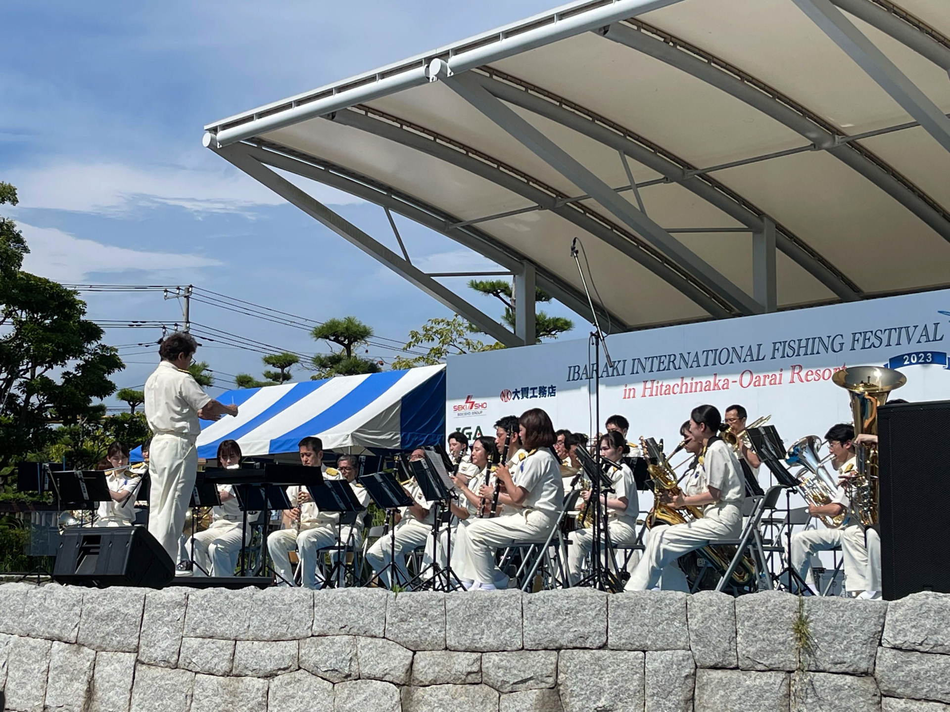 大洗マリンタワー前の出店スペースも大盛況！海上保安庁音楽隊の演奏などもあり、フライト時間まで夏らしいイベントを堪能しました！