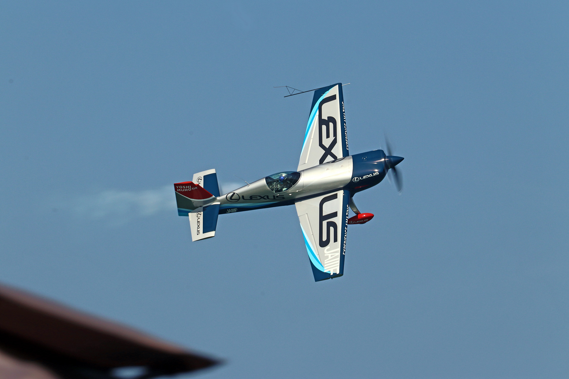 19日には阿字ヶ浦海水浴場上空でもフライト。
