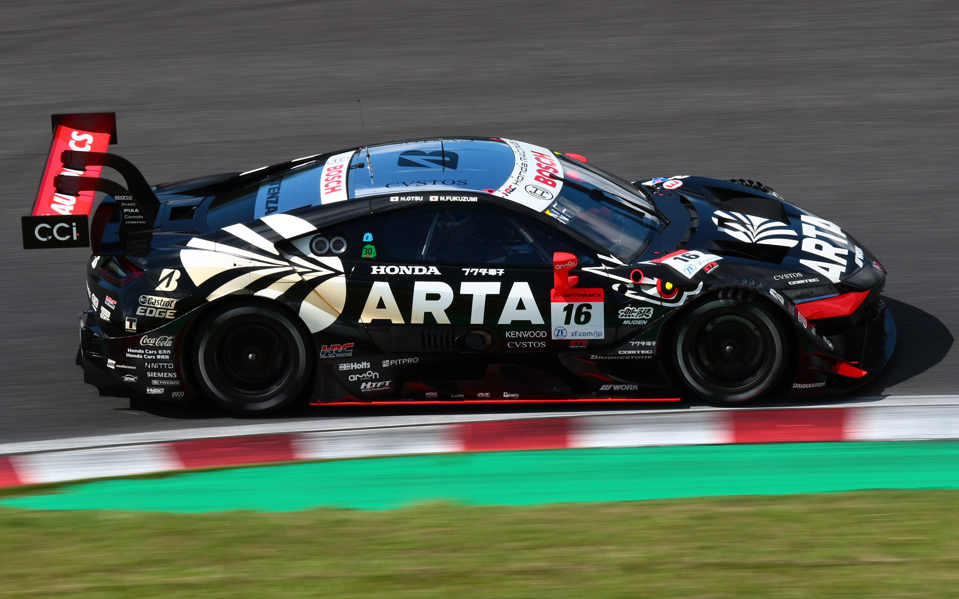 GT500のポールポジションを獲得した16号車 ARTA MUGEN NSX-GT（福住仁嶺/大津弘樹、BS）