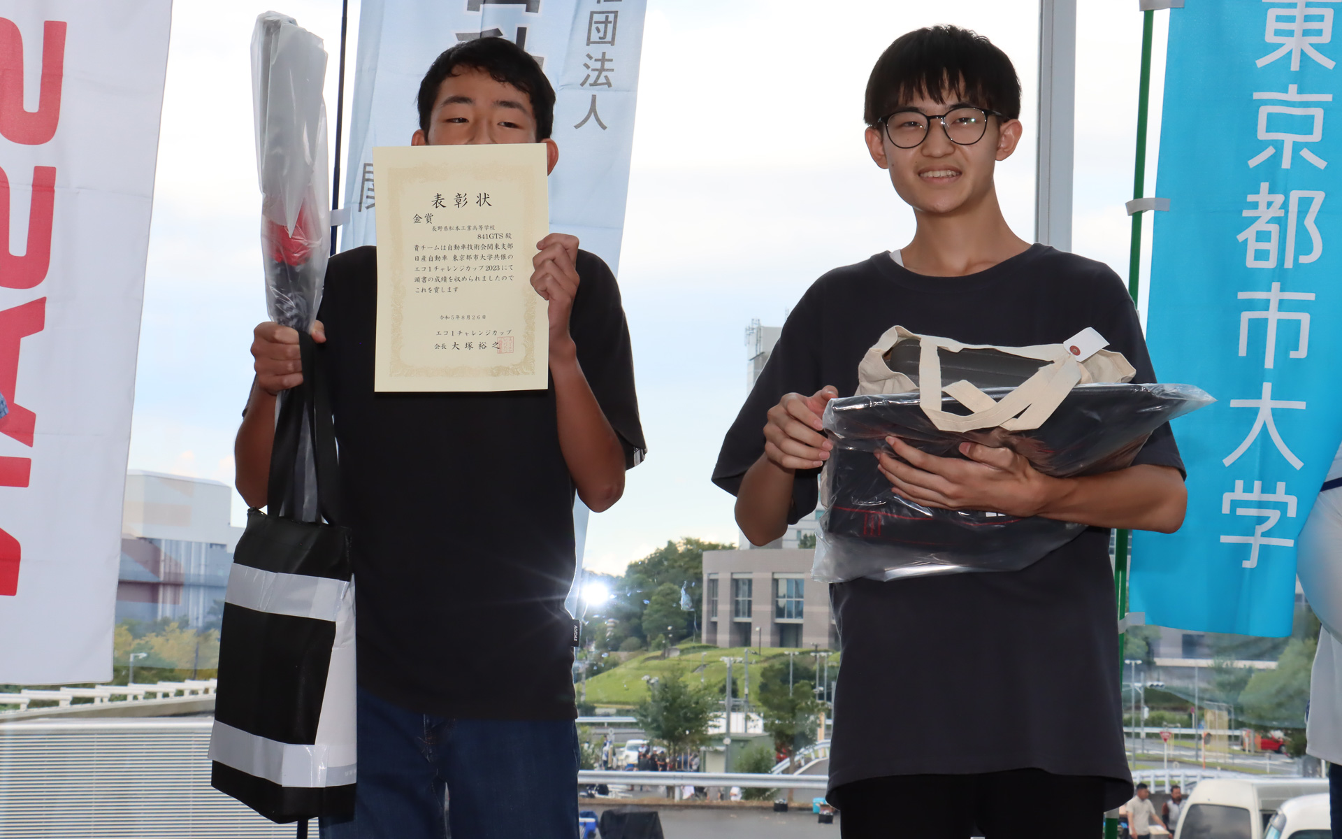 1位の金賞に輝いた「長野県松本工業高等学校 松工原動機部」