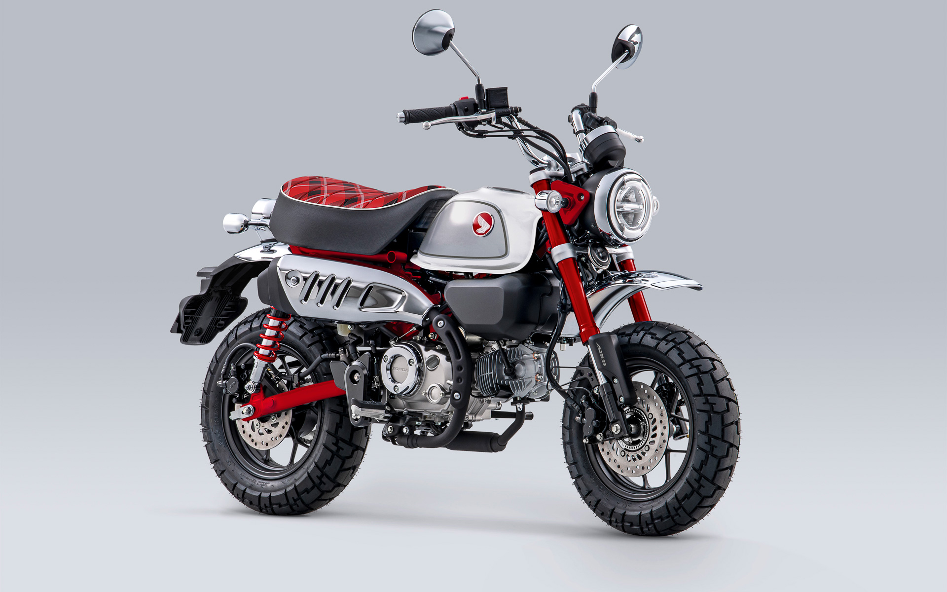 カラー：パールネビュラレッド