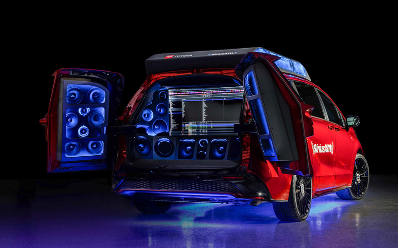 トヨタ、プロ仕様のサウンドシステムを搭載した「シエナ」コンセプト