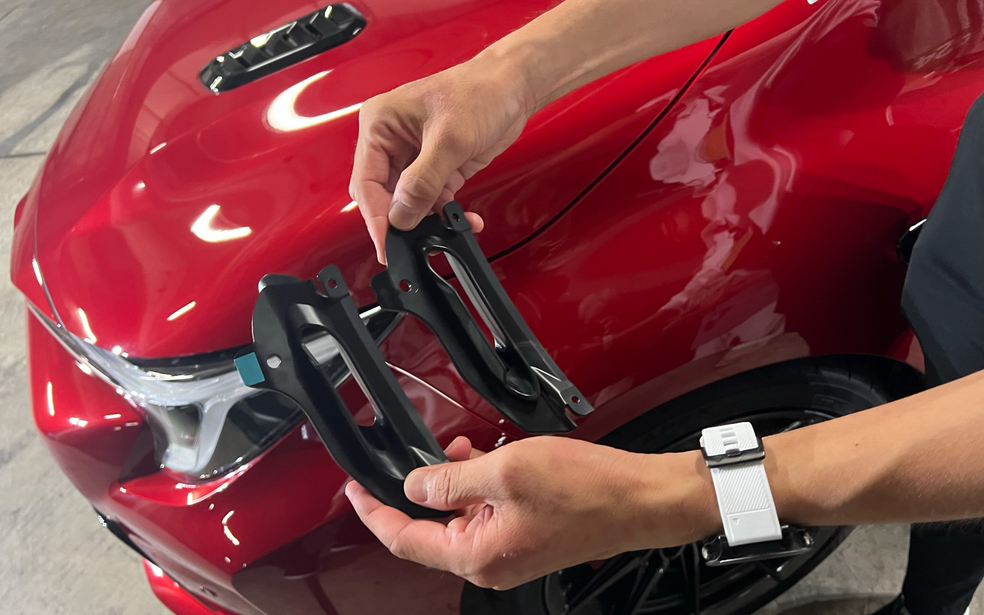 フロントバンパーダクトも変更されている