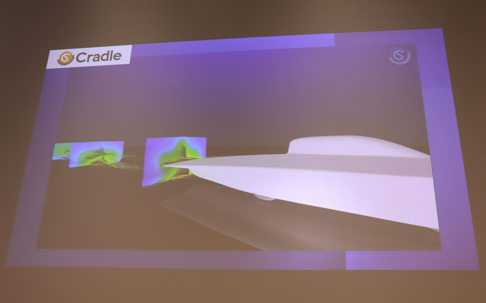 新型Tokai challengerの空力解析データ。車両が通過しても空気の壁に乱れが少ないことが見て取れる