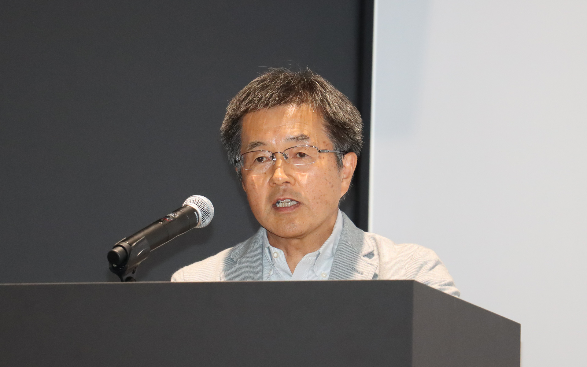 東レ・カーボンマジック株式会社 代表取締役社長 奥明栄氏