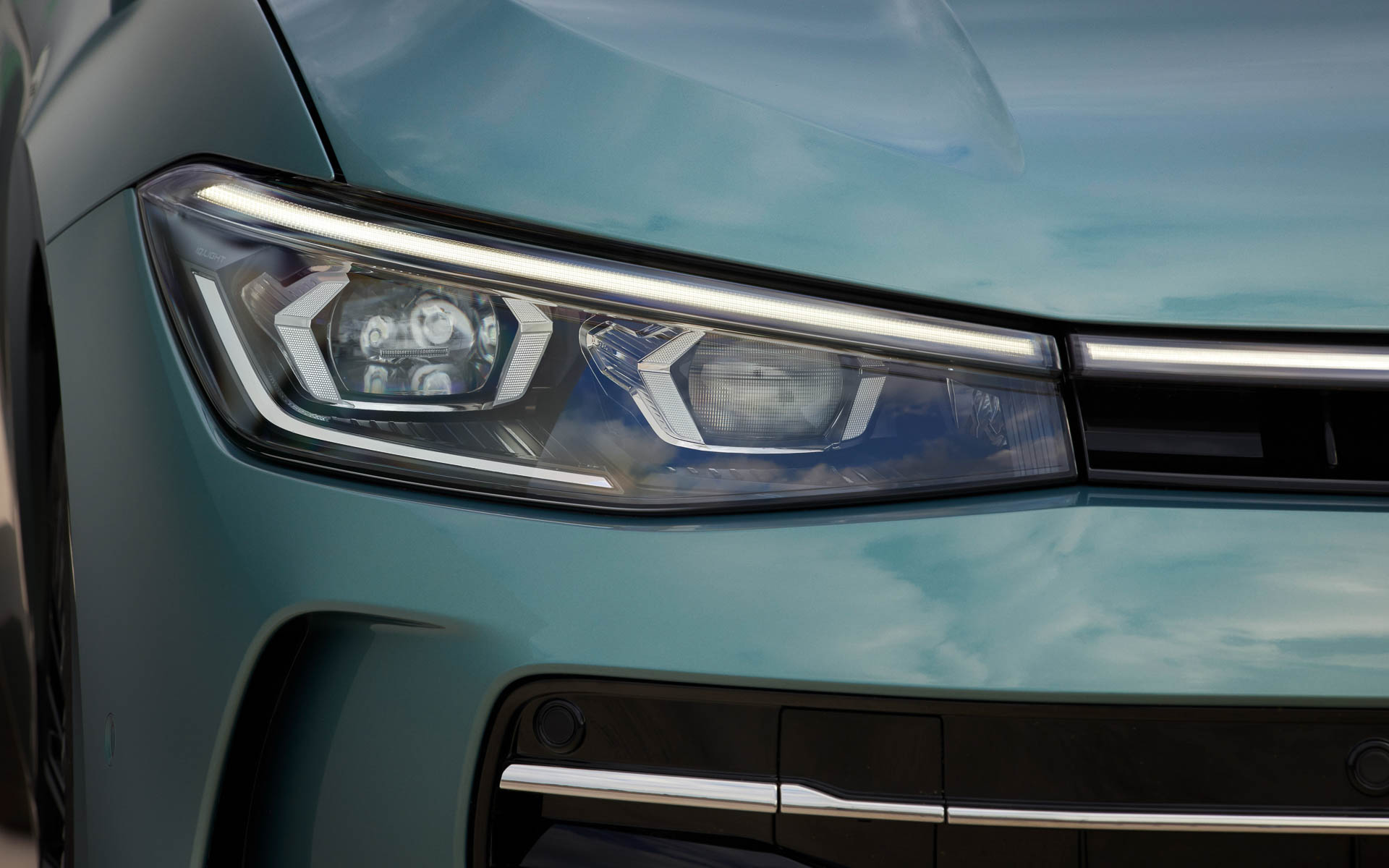 新型パサート ヴァリアントのエクステリアデザインイメージ