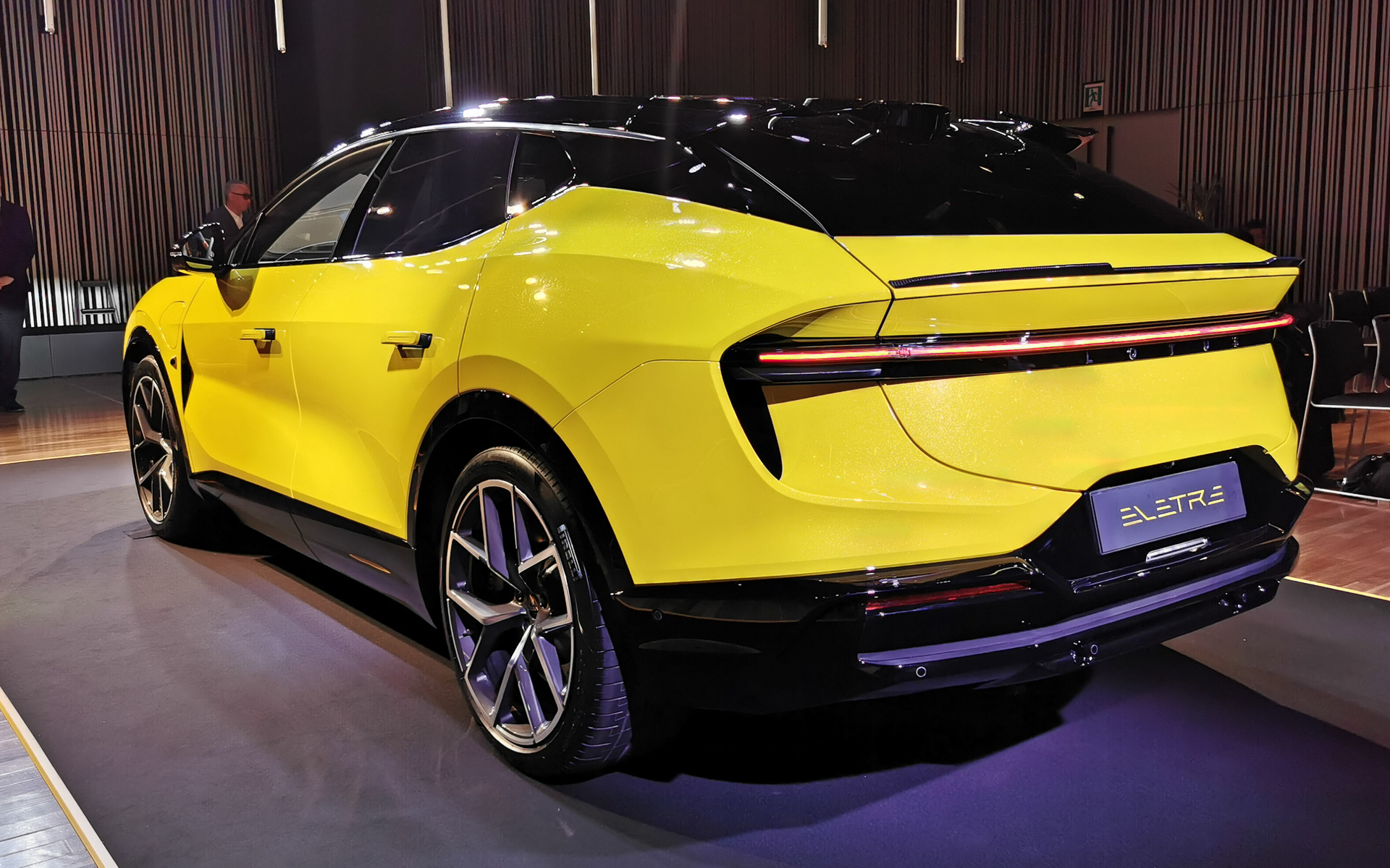 オールエレクトリックハイパーSUV新型「エレトレ」