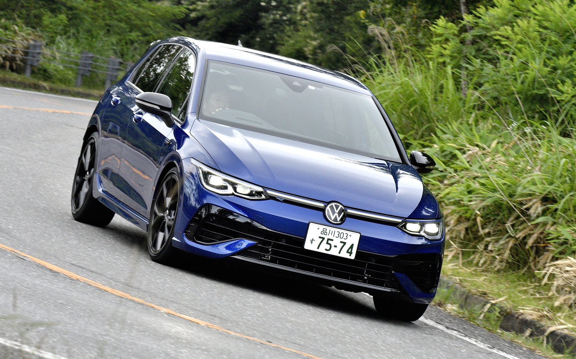 ゴルフRの20周年記念モデルに試乗