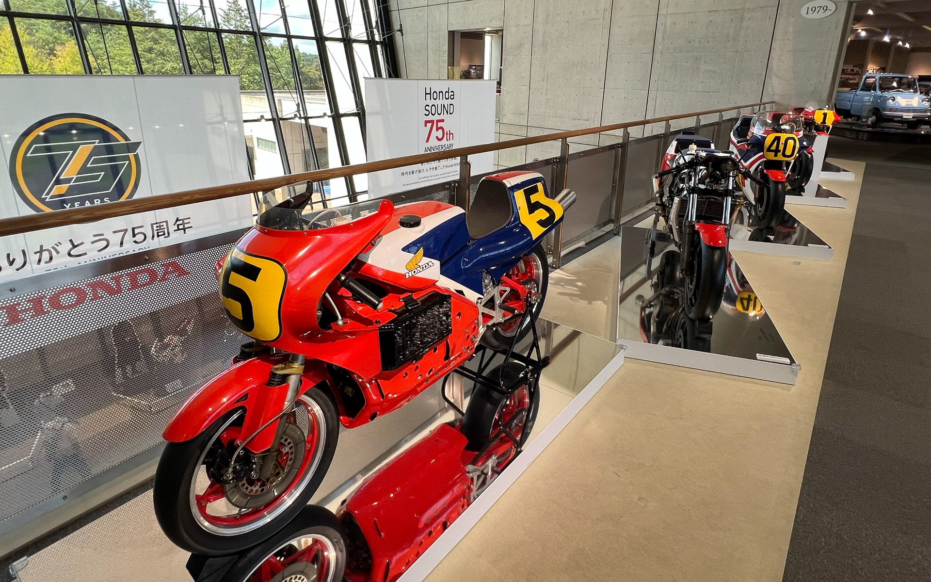 こちらはNR500が並ぶ