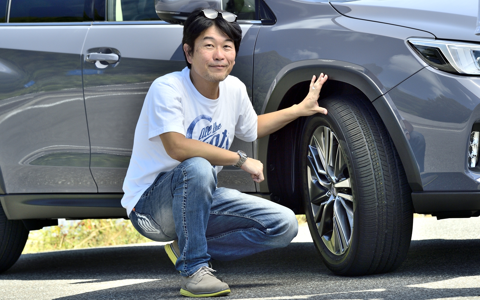 オールシーズンタイヤのファルケン「ZIEX ZE001A A/S」（225/55R18）を装着。クロストレックにも装着されており、レヴォーグ レイバック専用開発ではないという
