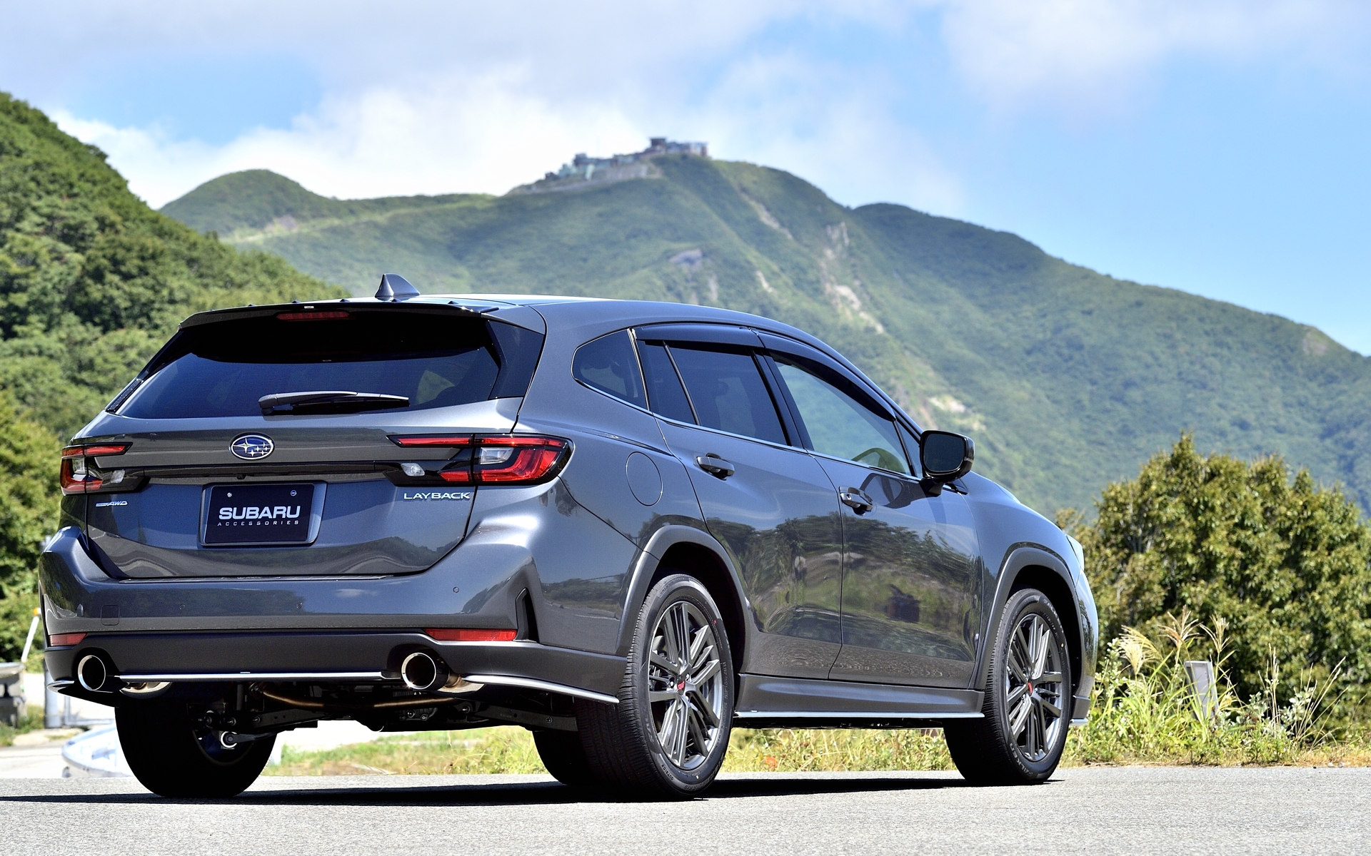 レヴォーグ レイバック（プロトタイプ）STIパーツ装着車