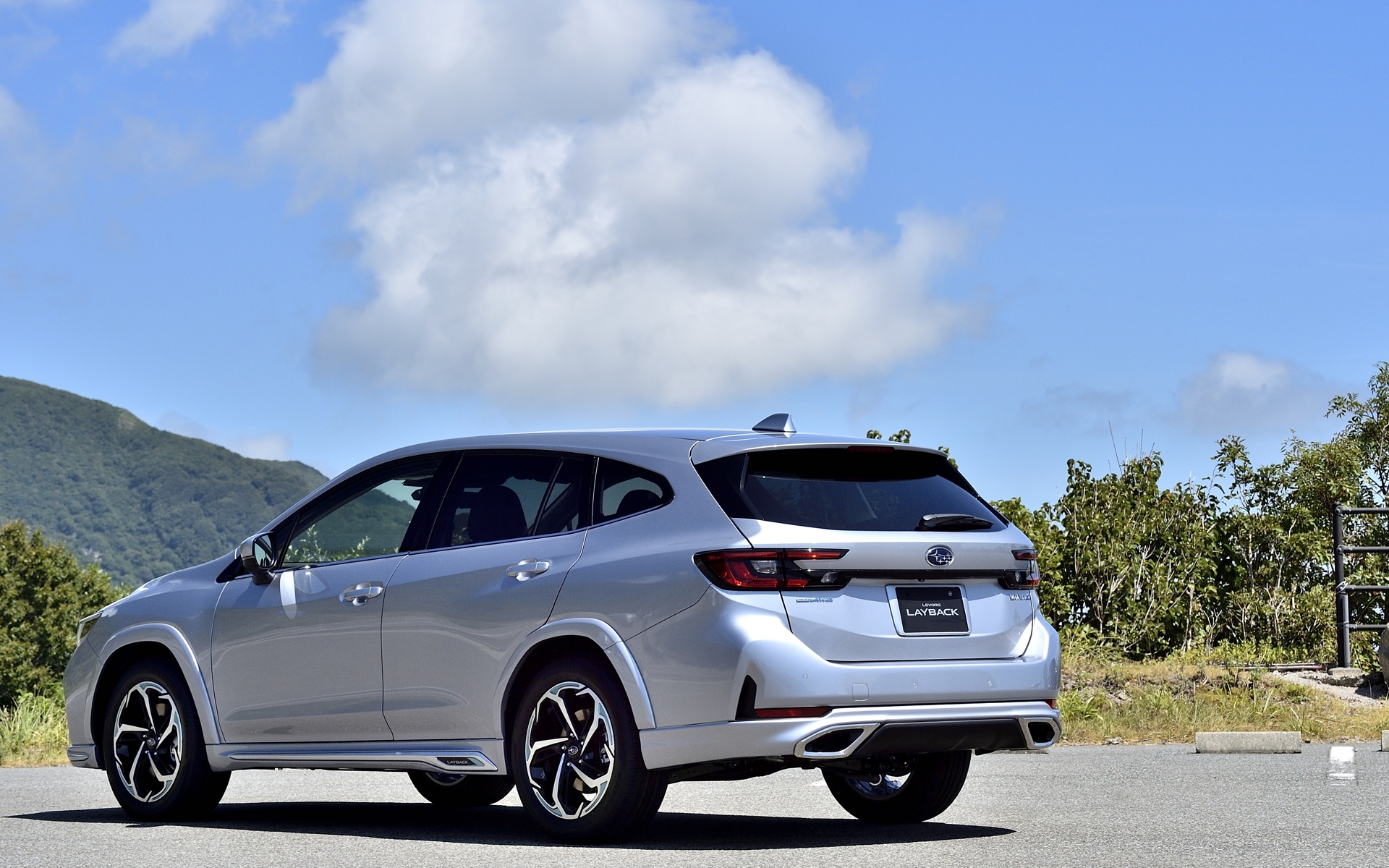 レヴォーグ レイバック（プロトタイプ）純正アクセサリー装着車