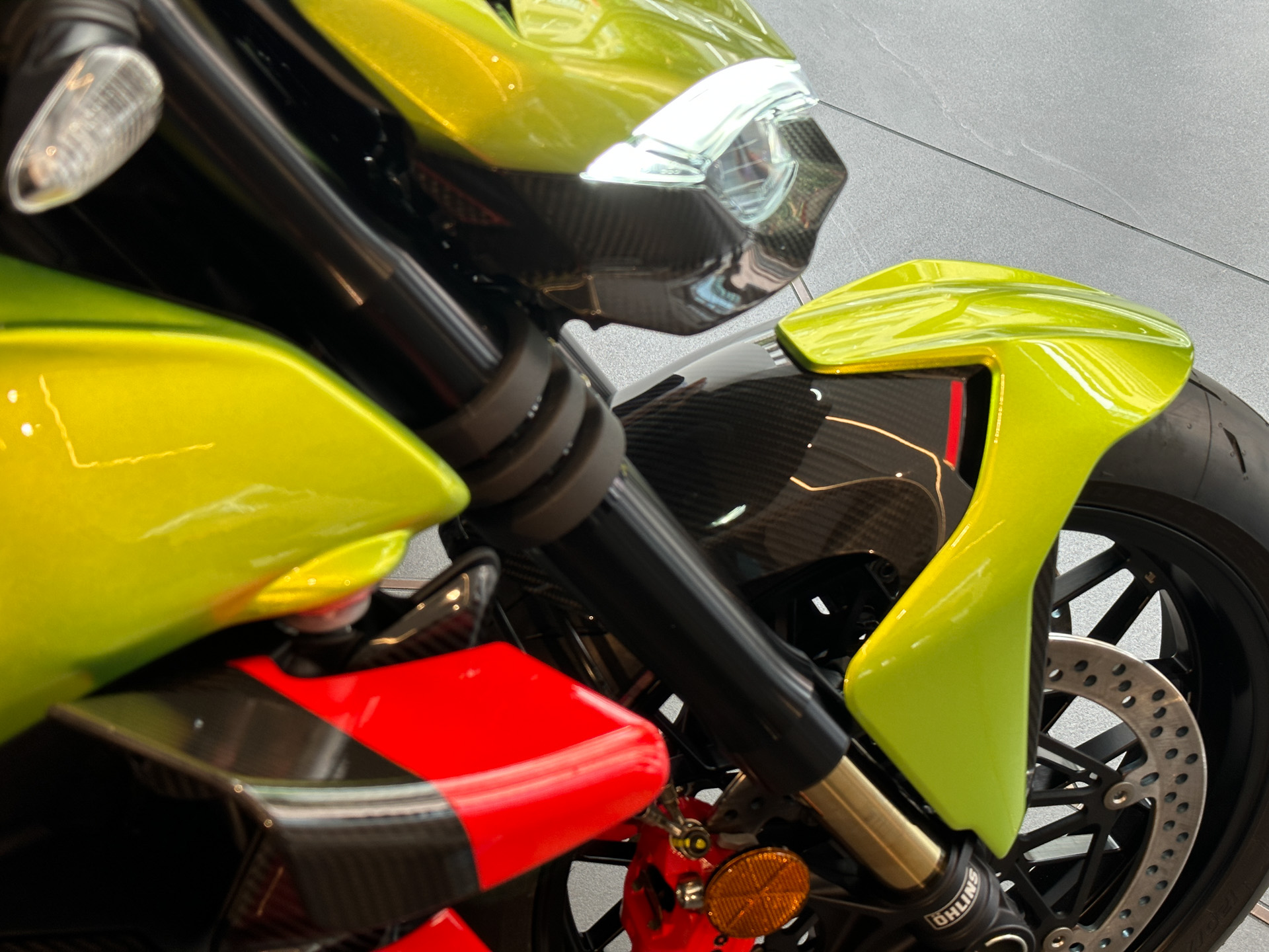 世界限定630台となる「ドゥカティ・ストリートファイターV4ランボルギーニ」