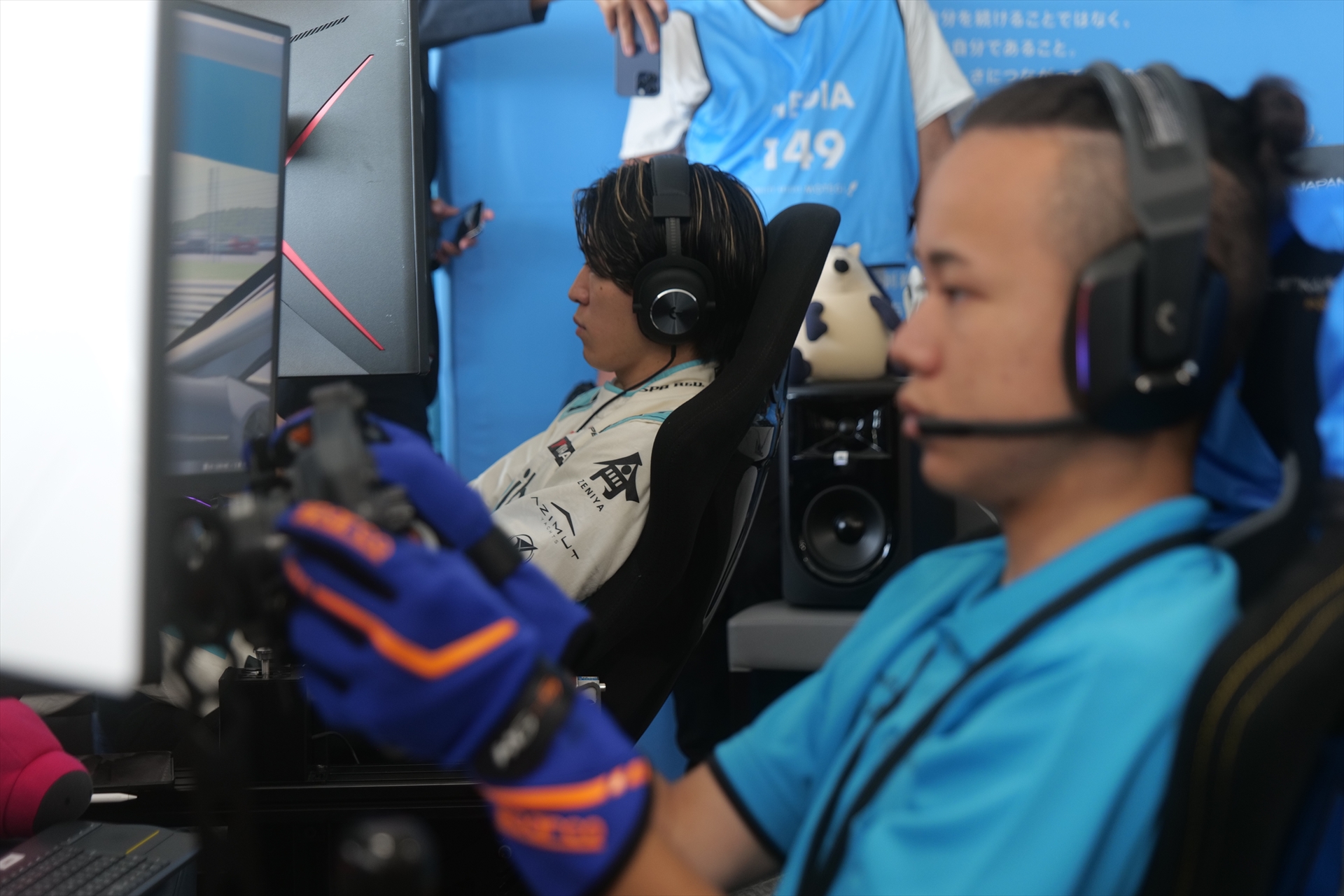 プロレーサーとデッドヒートを繰り広げた石水優夢さん（Racing Fortia）との岩澤優吾選手