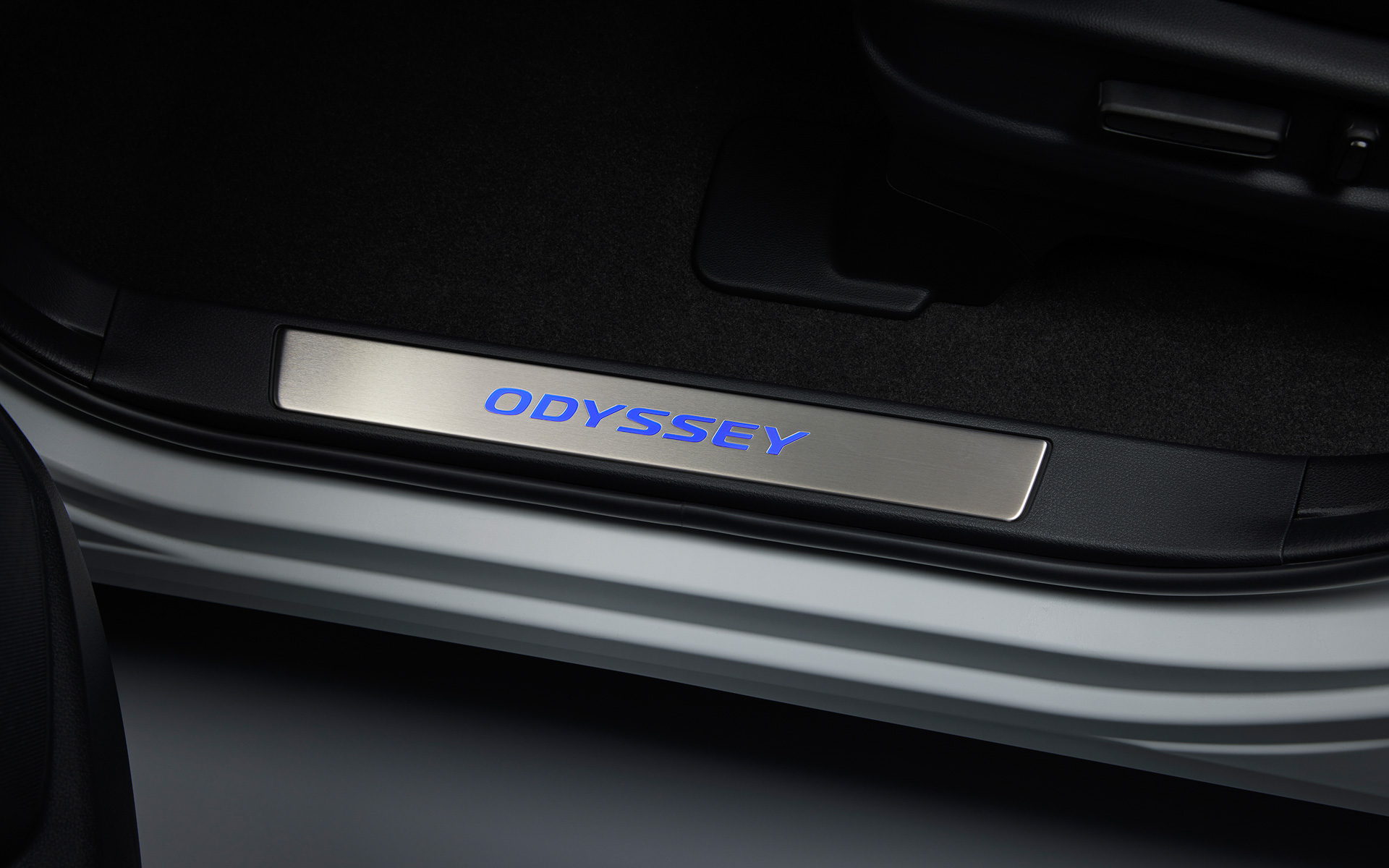 サイドステップガーニッシュ