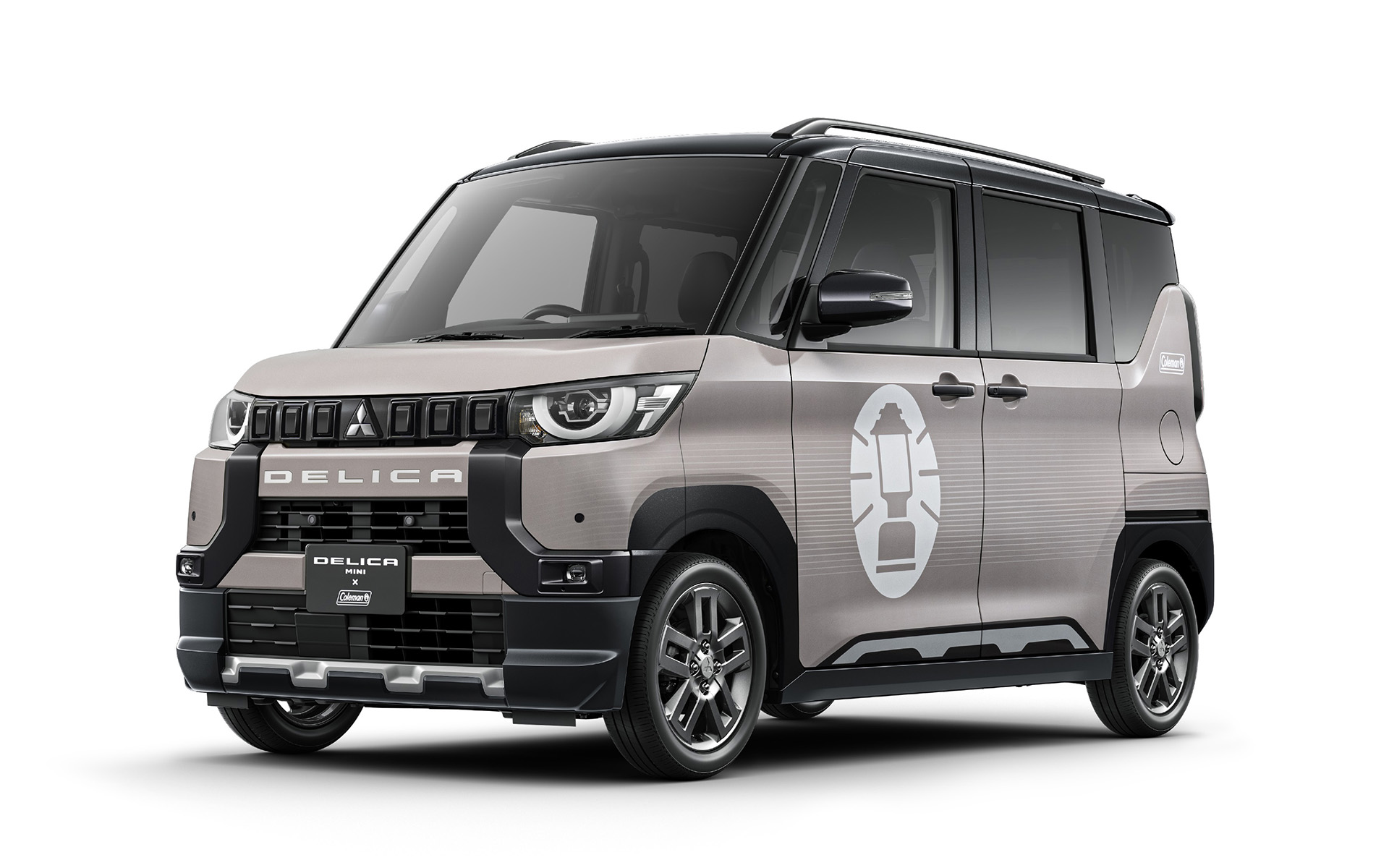 デリカミニ×Colemanコラボラッピング
