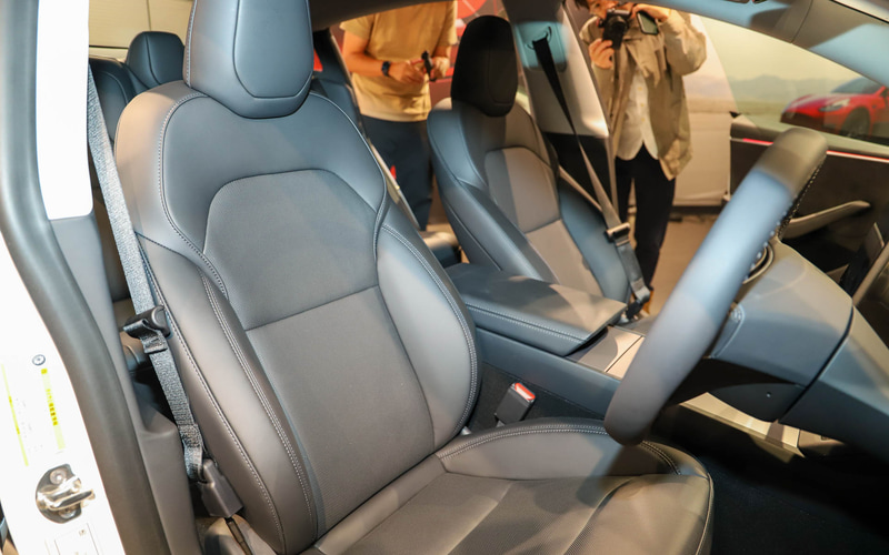 テスラ モデル3 & モデルY 専用　シートベンチレーション Amazon.co.jp: 用テスラ用モデル 3 Y 夏クール通気性ファン付き
