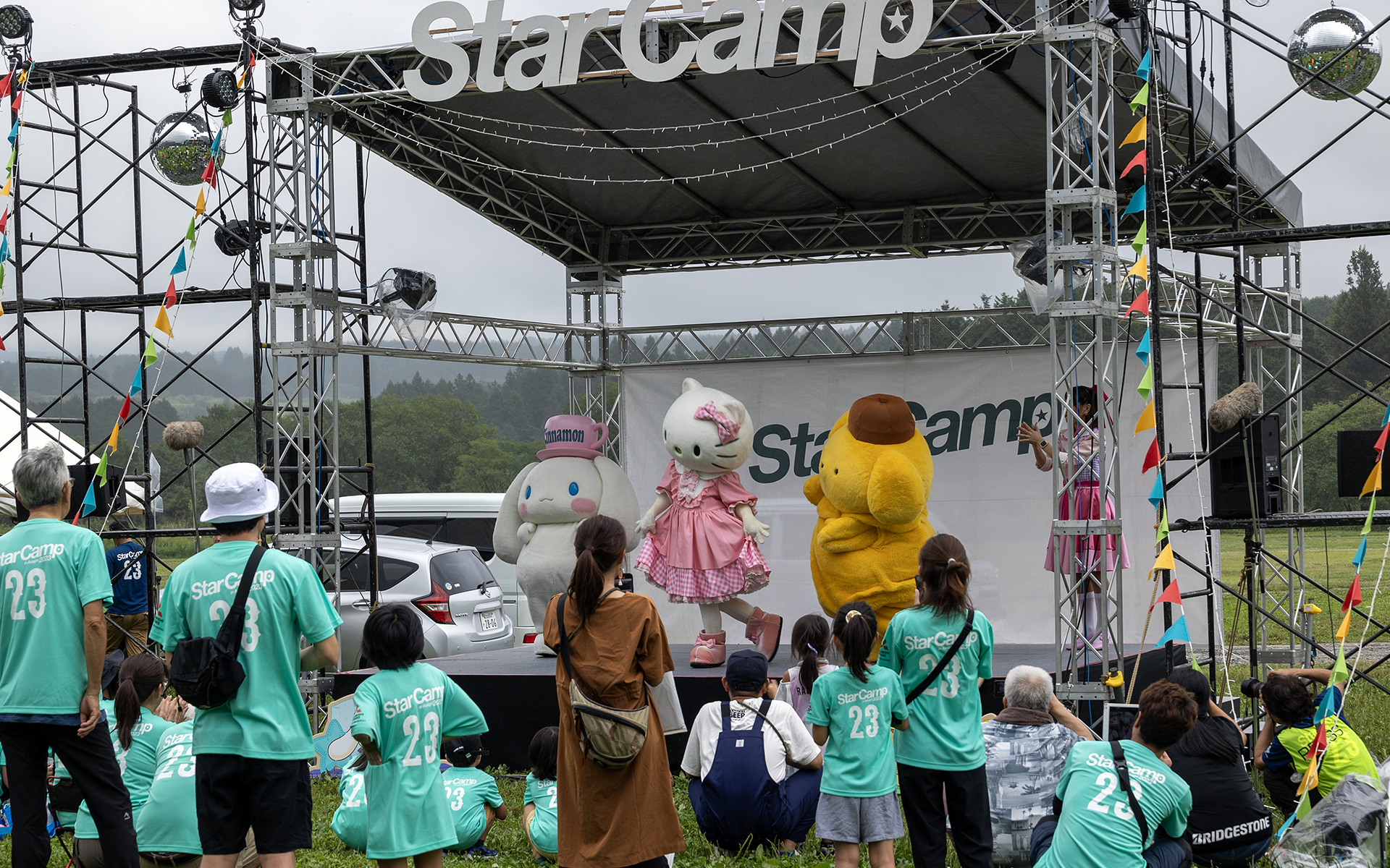 サンリオキャラクターが登場するステージ。子供たちに人気だった