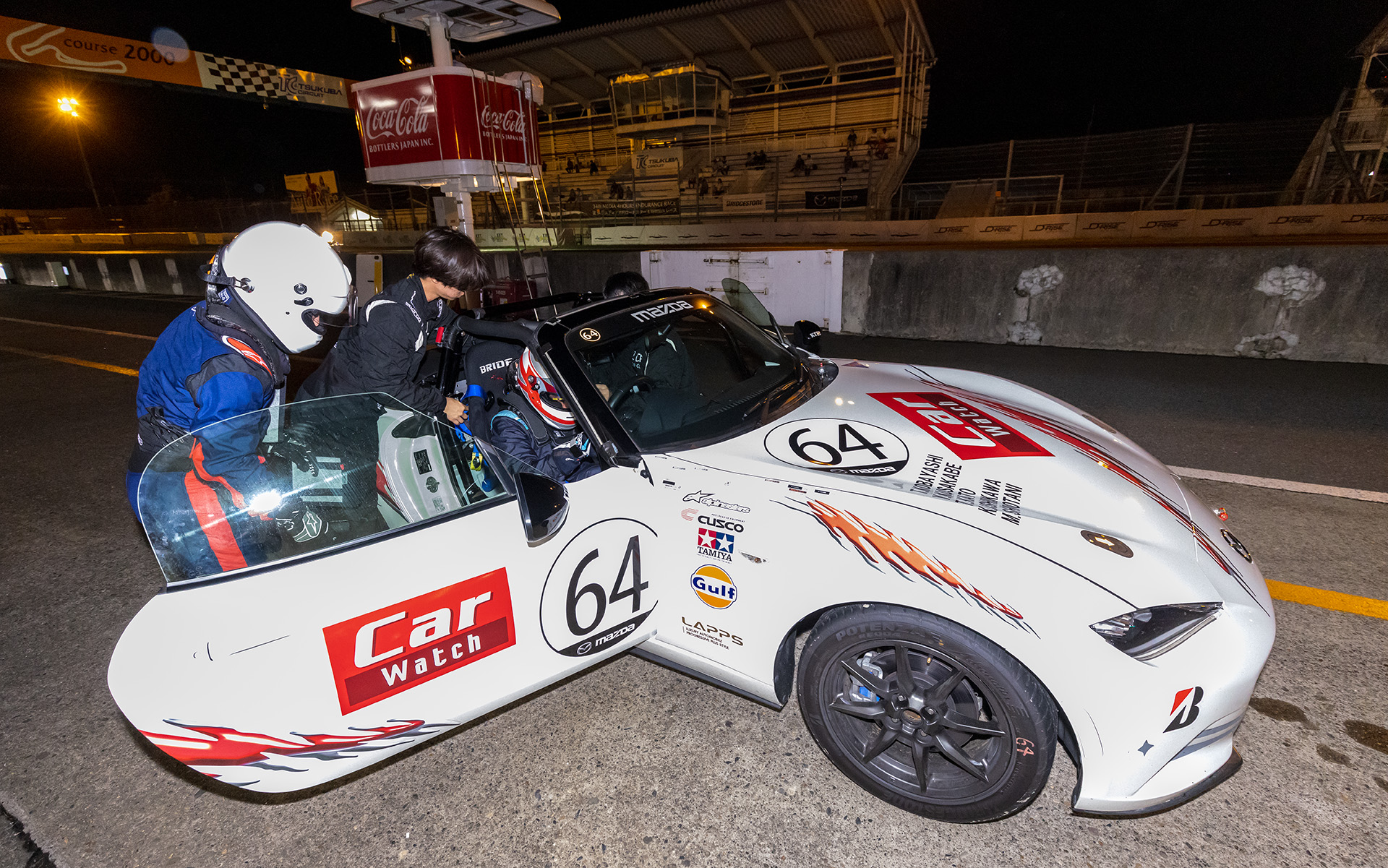 最終の第5ドライバー、編集部塩谷に交代。ラストスパートへ