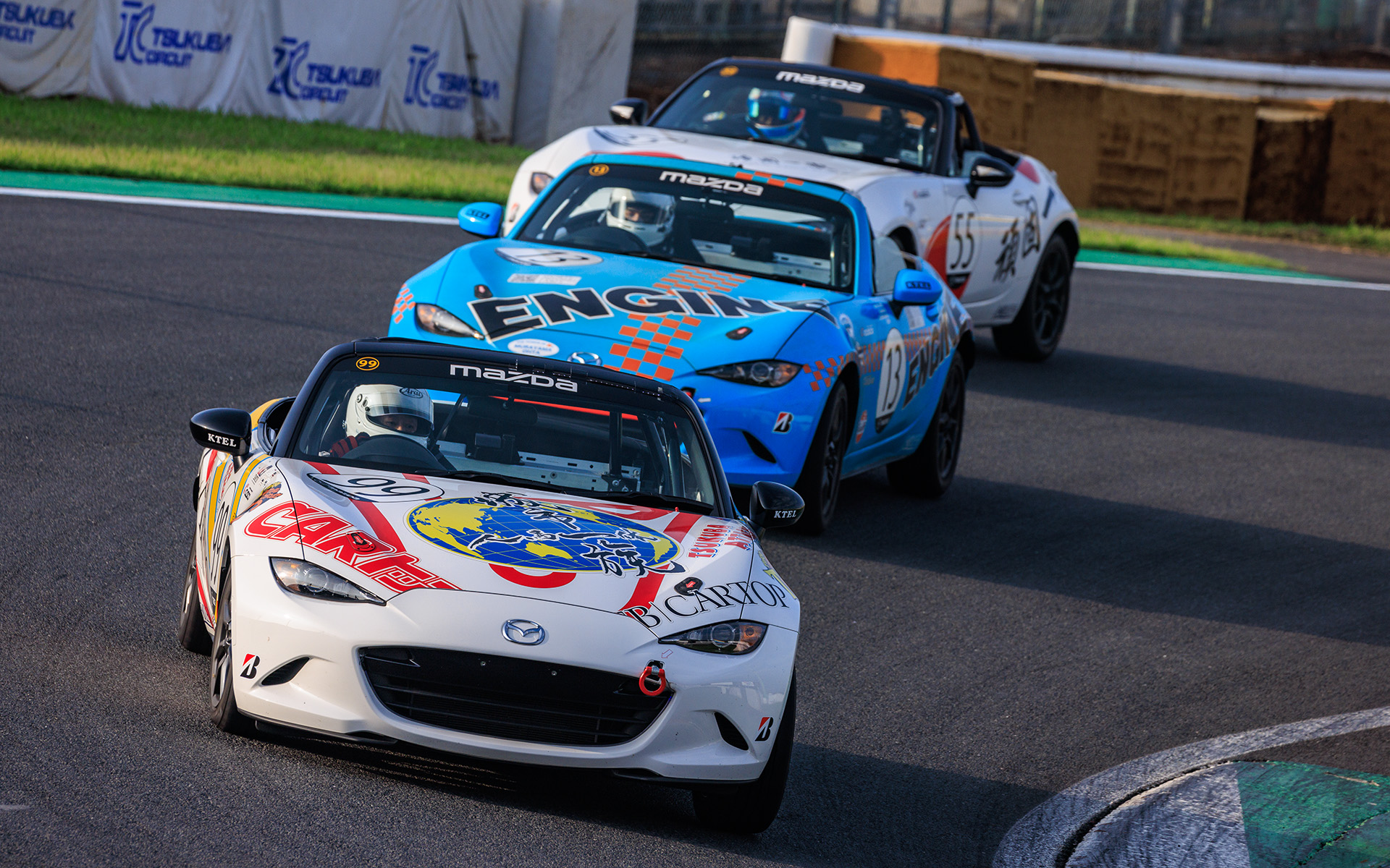 3位は99号車 CT＆WEB CARTOPロードスター