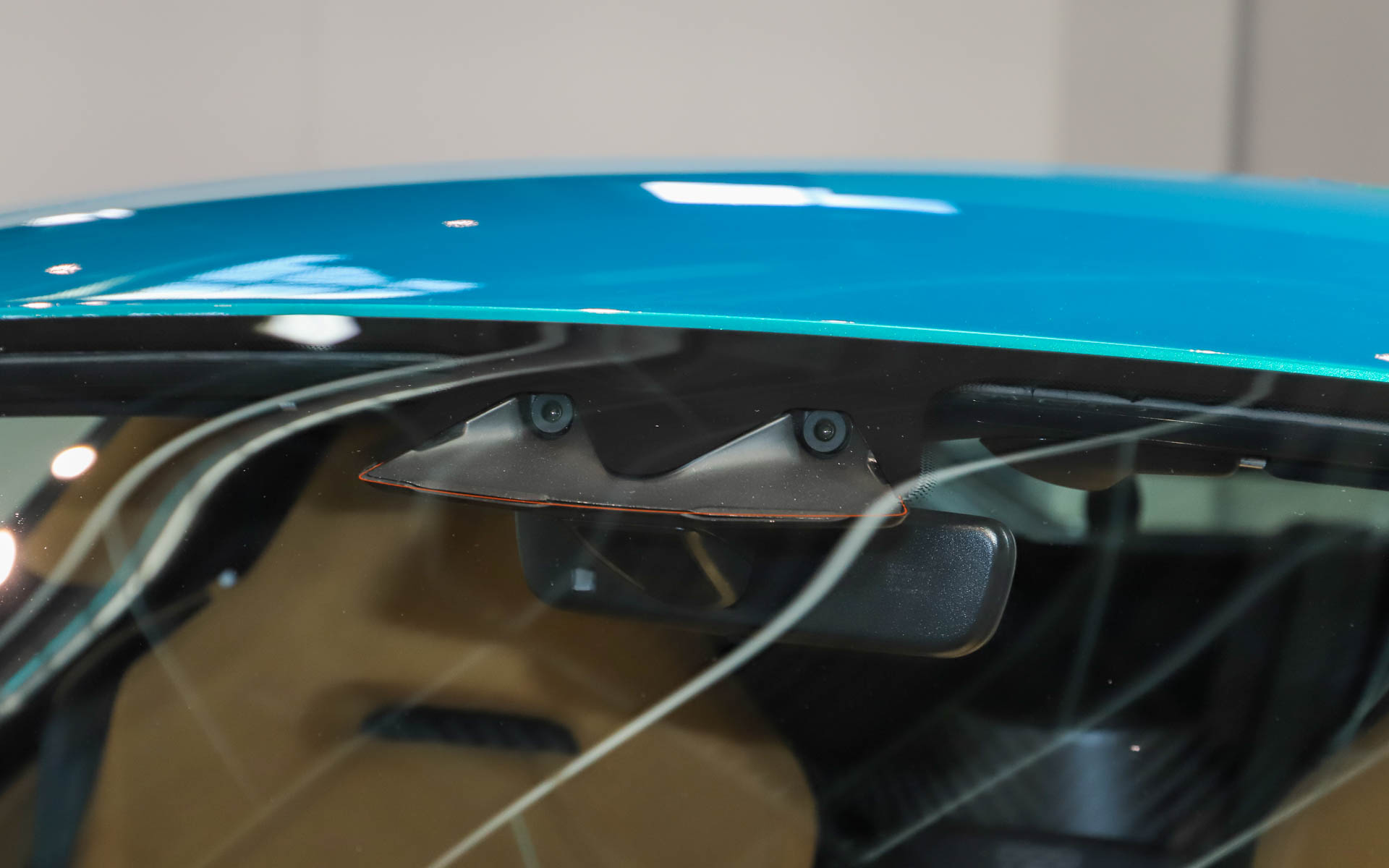 フロントウィンドウのカメラ