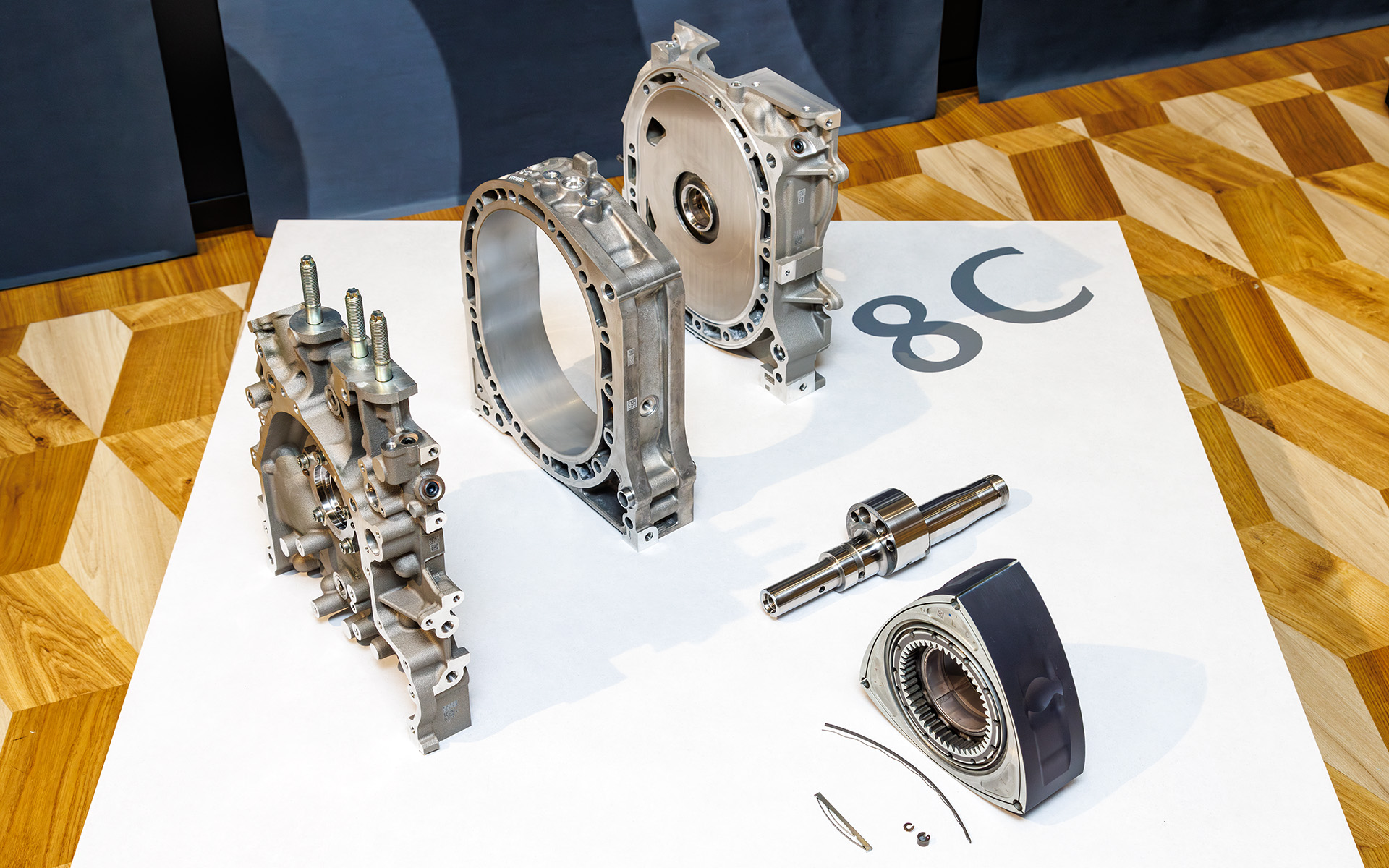 8C型ロータリーエンジン