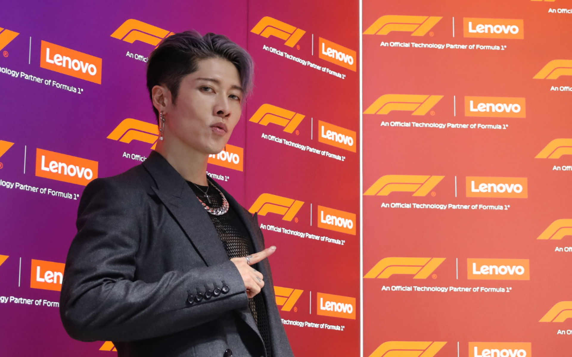 アーティストのMIYAVIさん