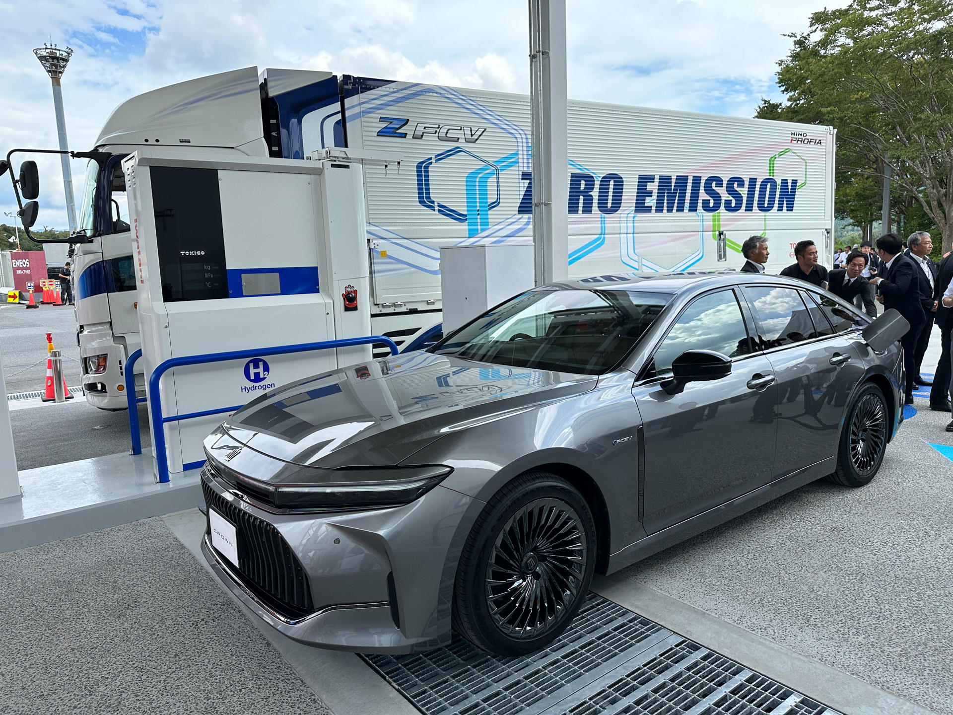 高速道路初の水素ステーション「イワタニ水素ステーション 足柄 SA」