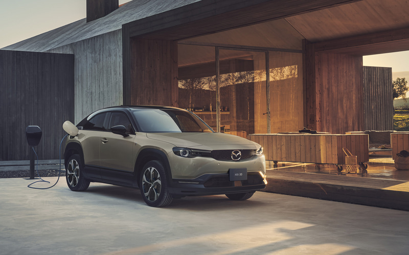 マツダ、発電用ロータリーエンジン搭載PHEVモデル「MX-30 Rotary-EV