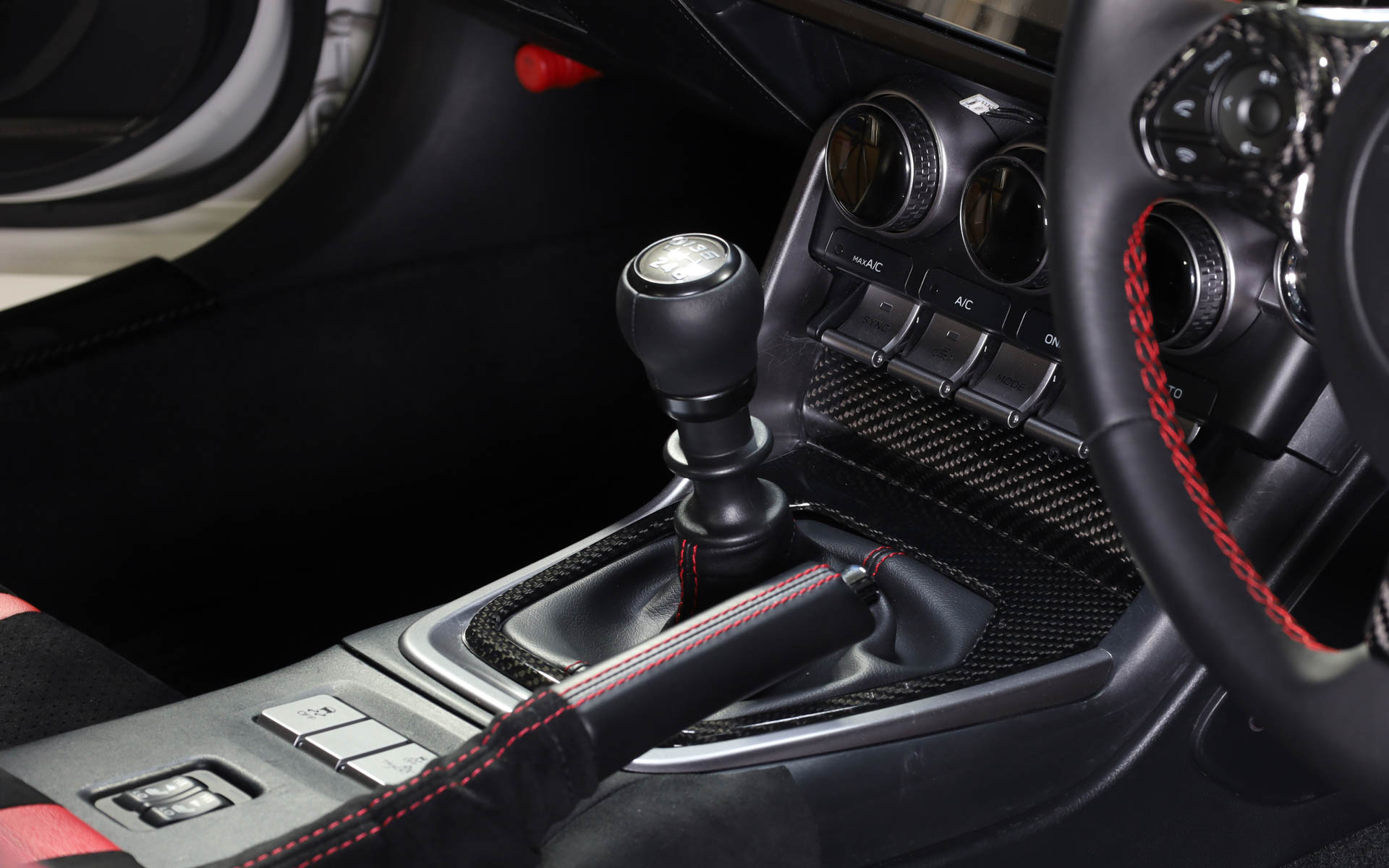 カーボンパーツの装着イメージ