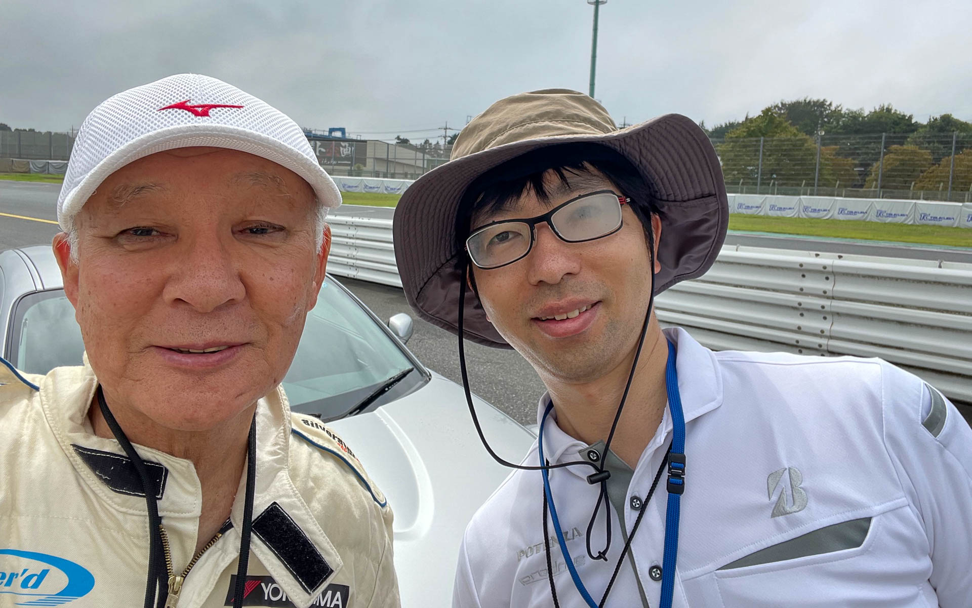 昼間は同乗走行で来場者をもてなす。僕の担当は懐かしのNAロータリー搭載車「RX-8」でした