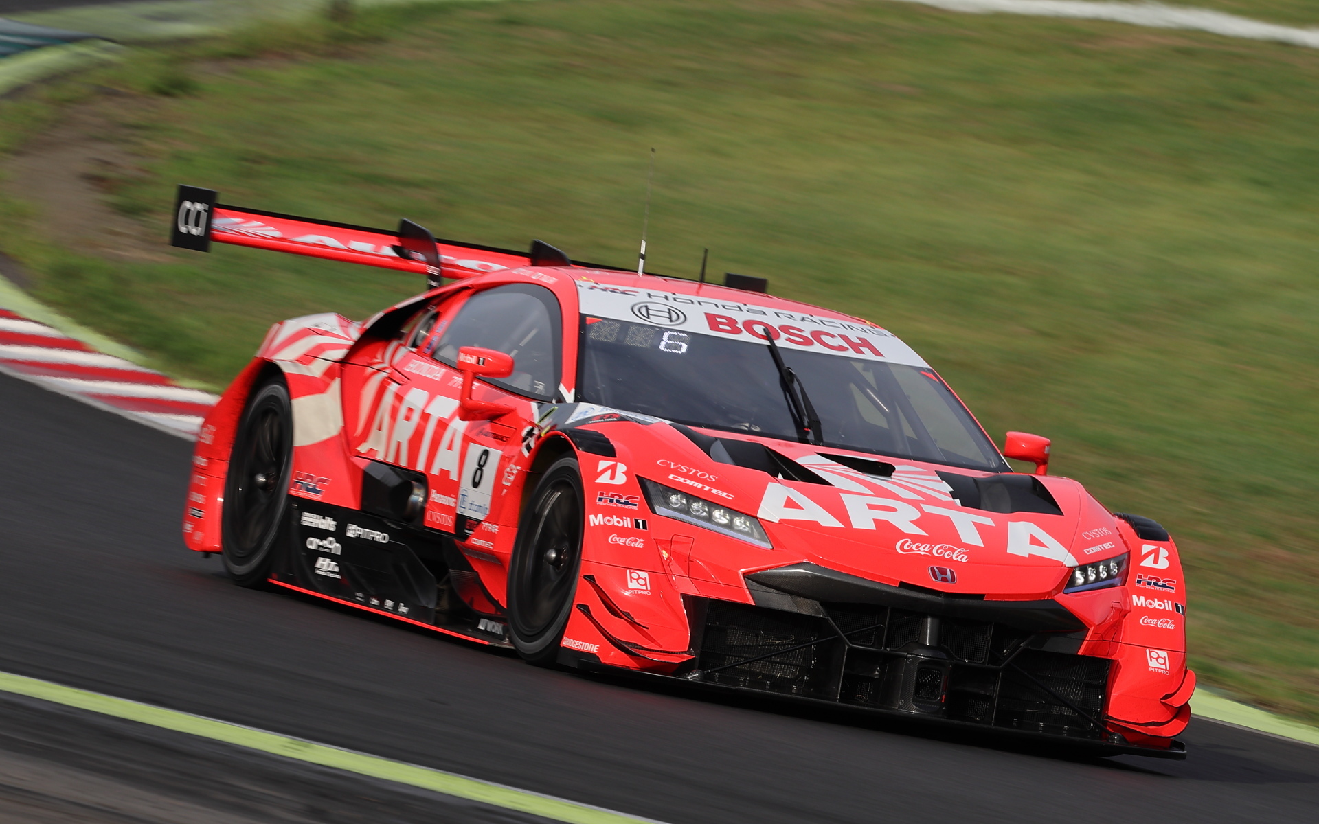 GT500のポールポジションを獲得した8号車 ARTA MUGEN NSX-GT（野尻智紀/大湯都史樹、BS）