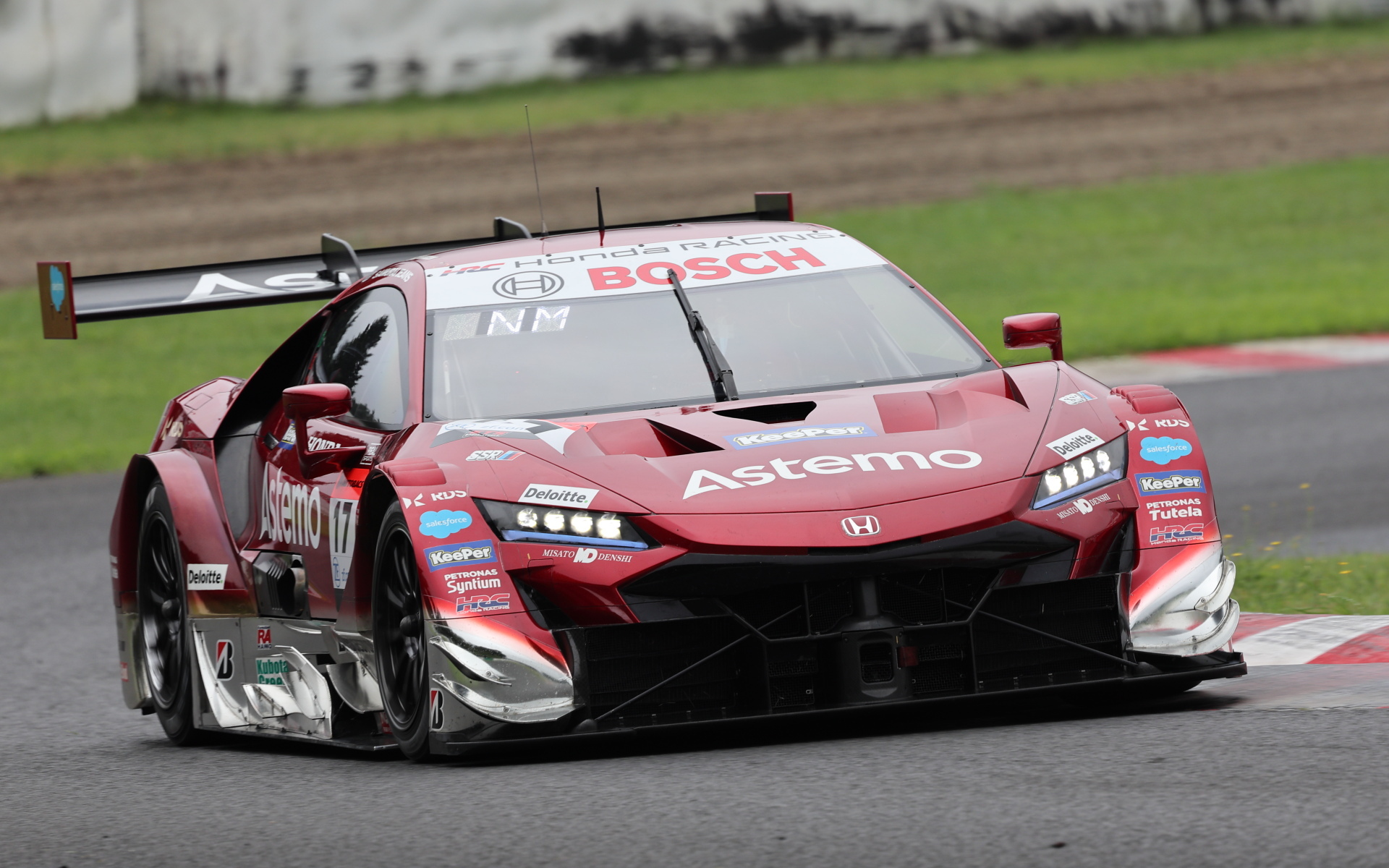 GT500クラスを優勝した17号車 Astemo NSX-GT（塚越広大/松下信治、BS）。追記：再車検で失格となった