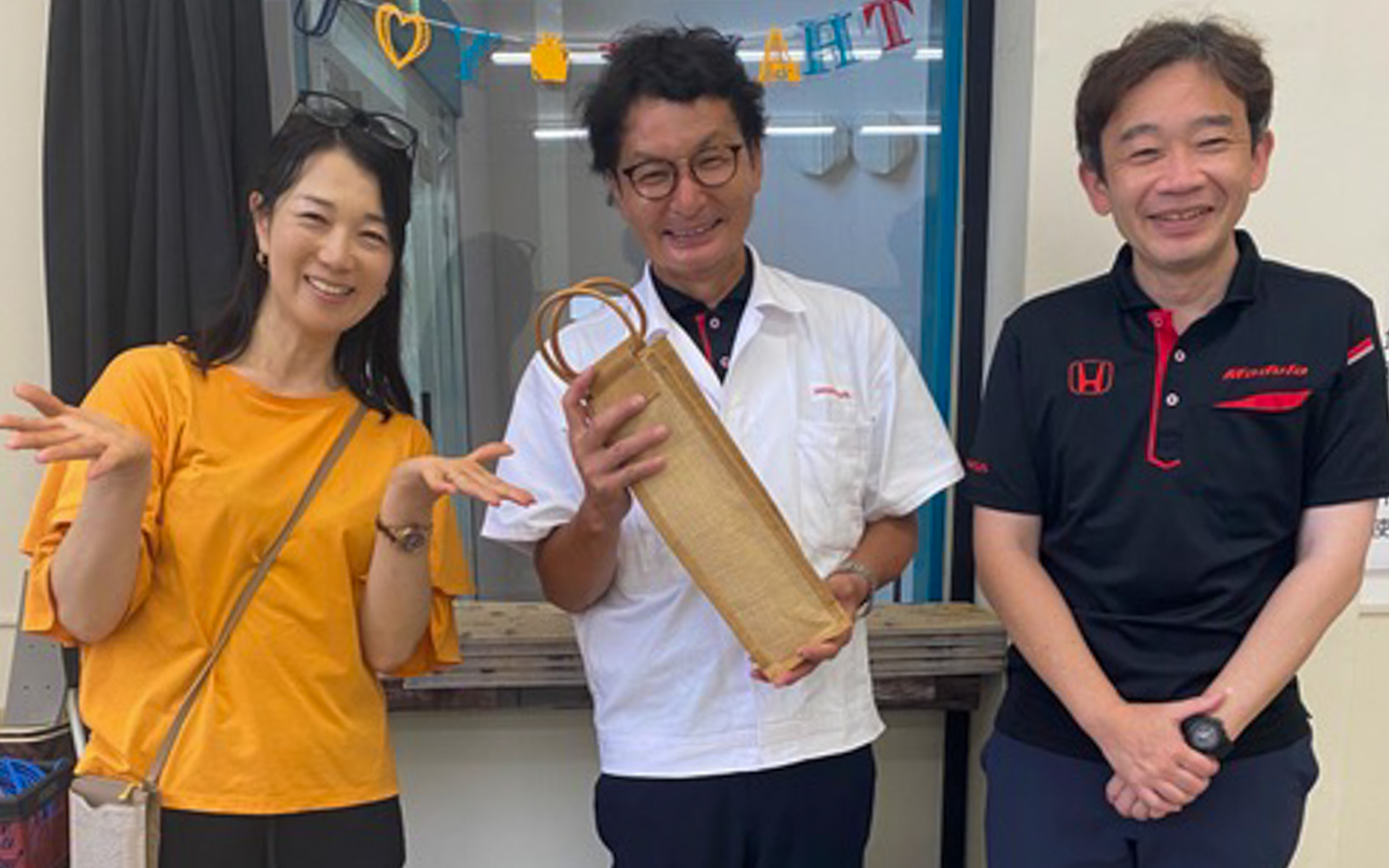 初めてお会いしたのは福田さん（中央）が栃木の研究所にいらっしゃったころなので、もう20年くらい前になるかと思いますが、今月で卒業とは本当に残念。でも、福田さんと土屋さんからModulo Xの味をしっかりと湯沢さん（右）が継承し、今後もたくさんの素晴らしいクルマを作ってくれると期待しています！