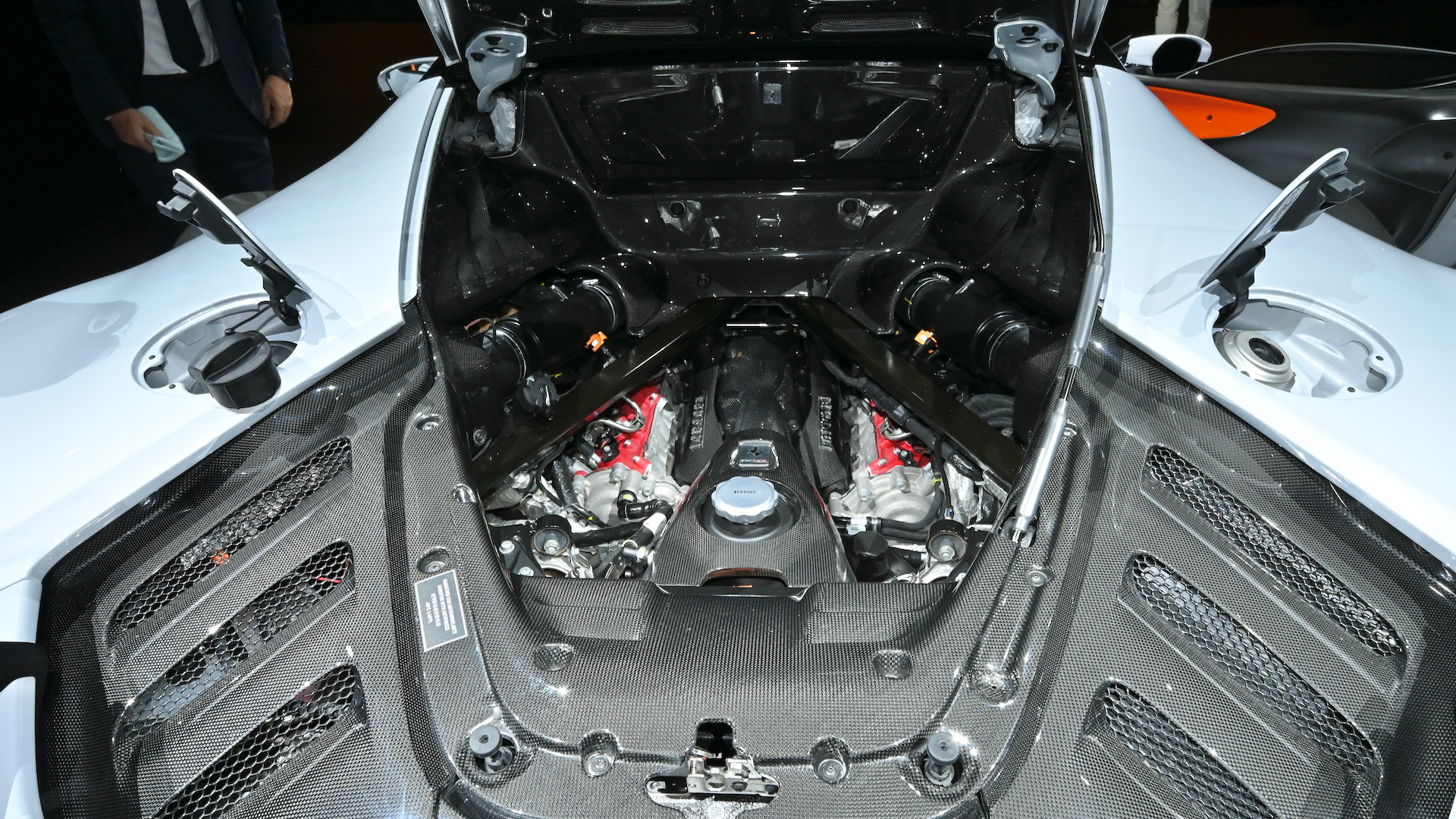 システム全体で1030PSを発生するPHEVシステム