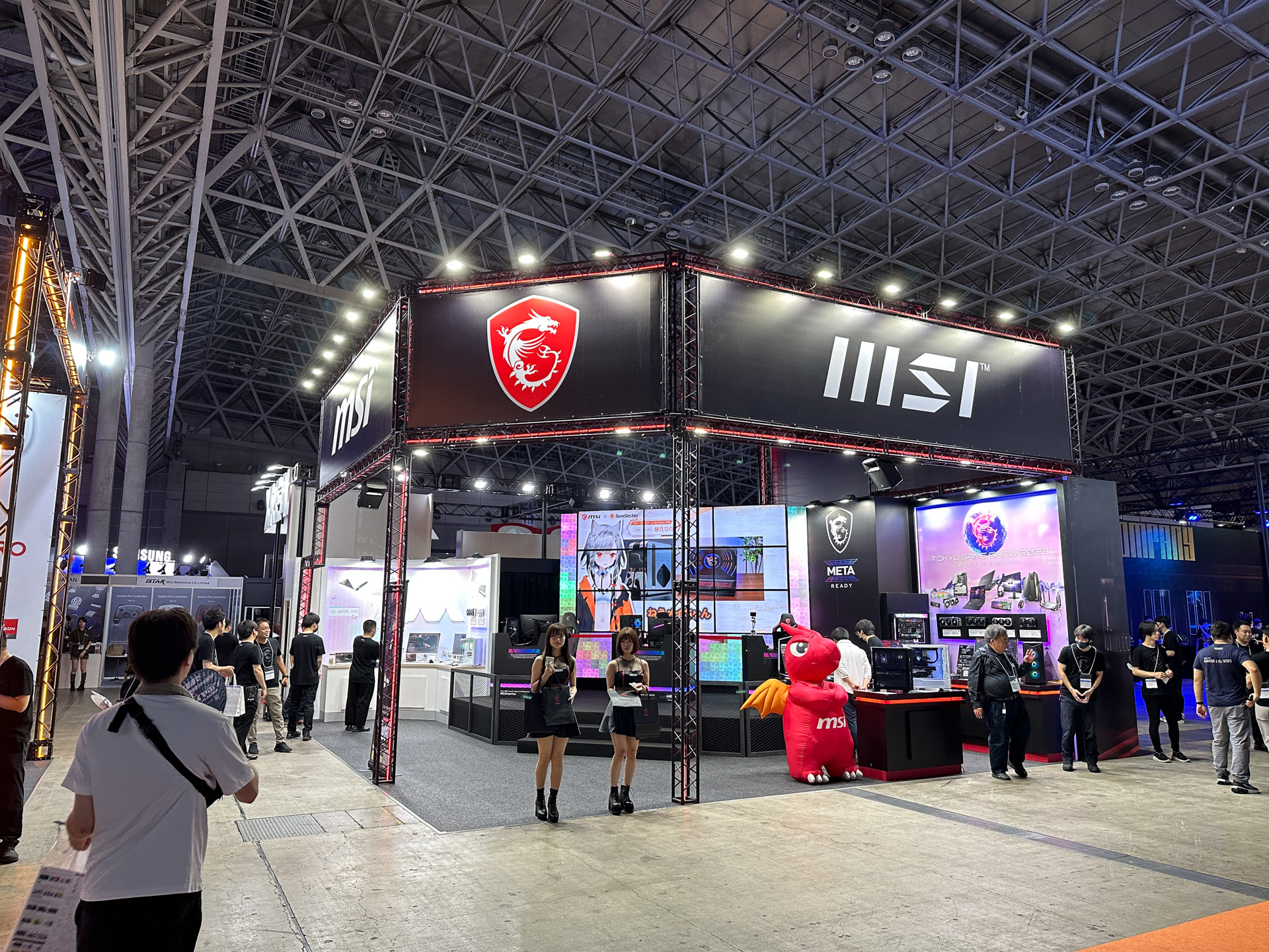 MSIとメルセデスAMGとコラボしたゲーミングPCも