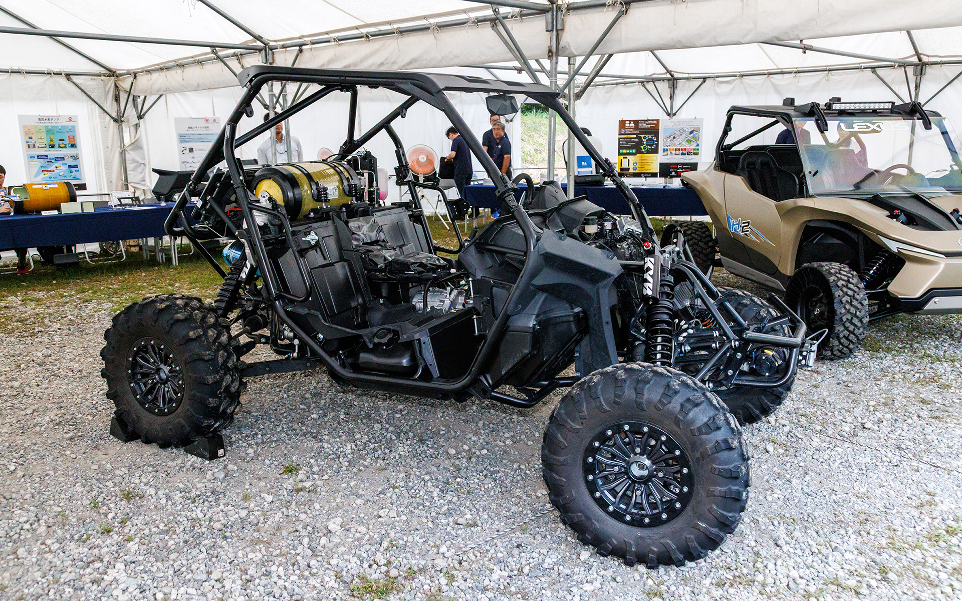 水素エンジンバギーとKYB製別タン・ダンパー。バギー車は苦手だったけど手軽で面白かった！