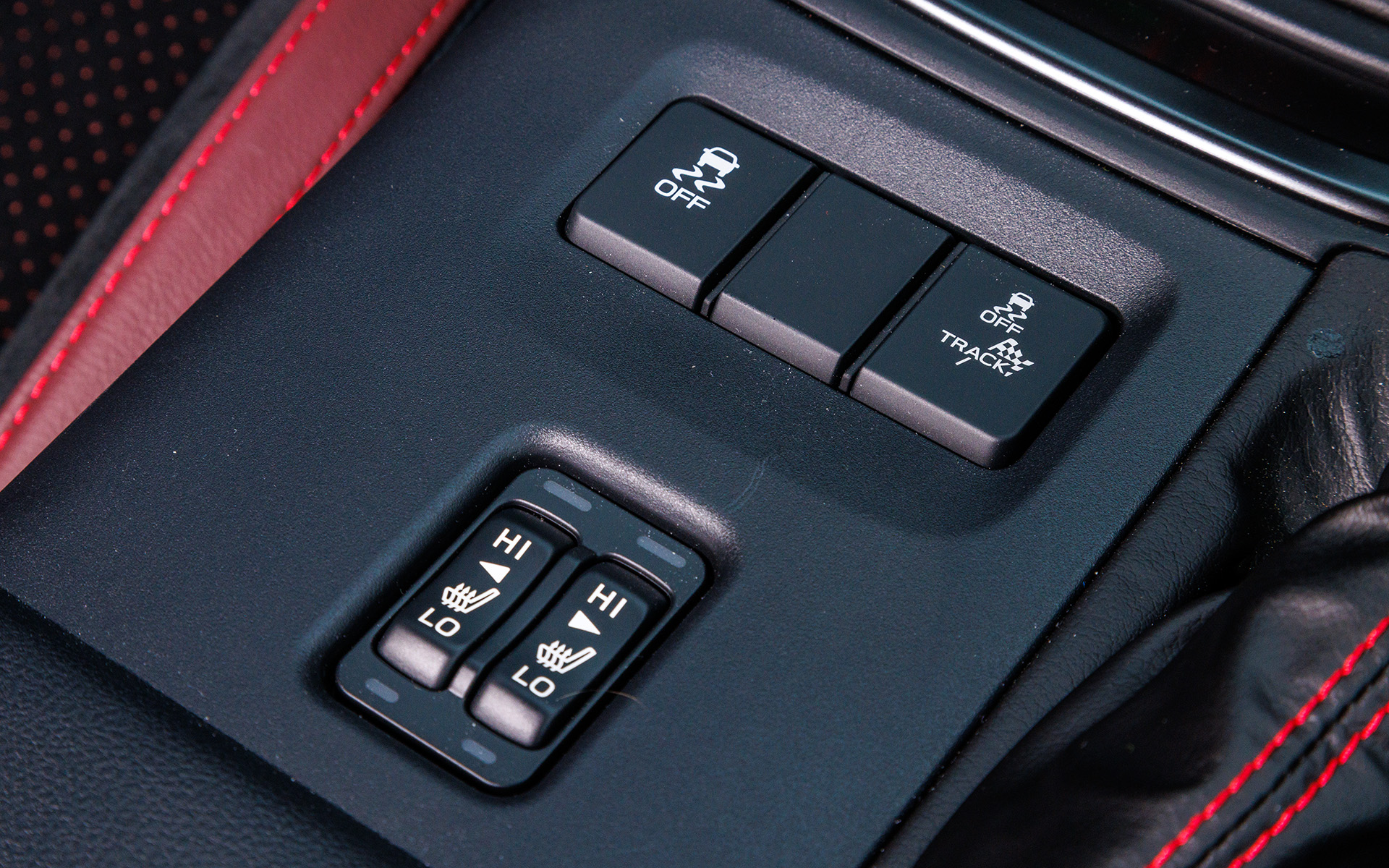 スイッチはブラック塗装