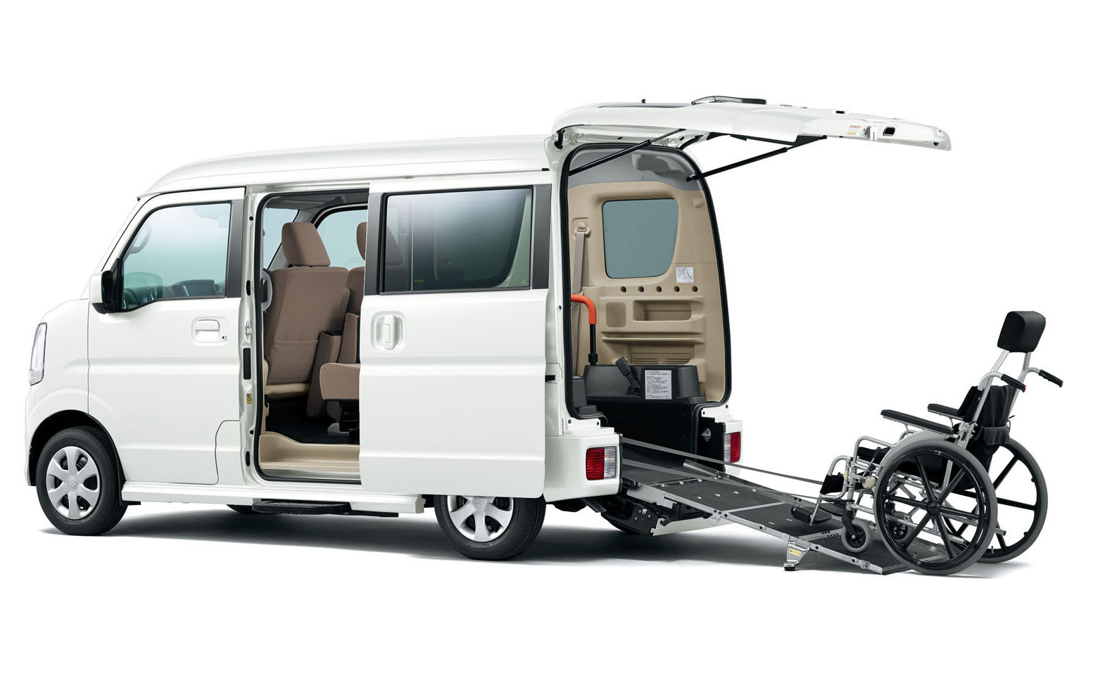 エブリイワゴン 車いす移動車