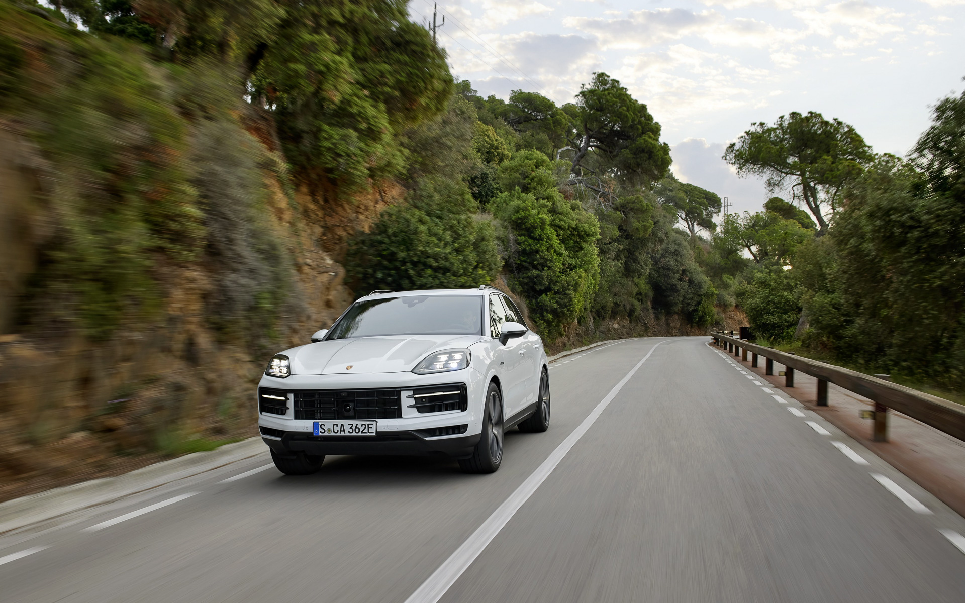 新型カイエンS E-ハイブリッド