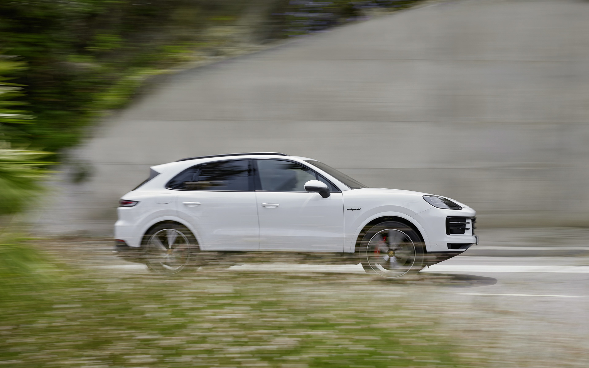 新型カイエンS E-ハイブリッド