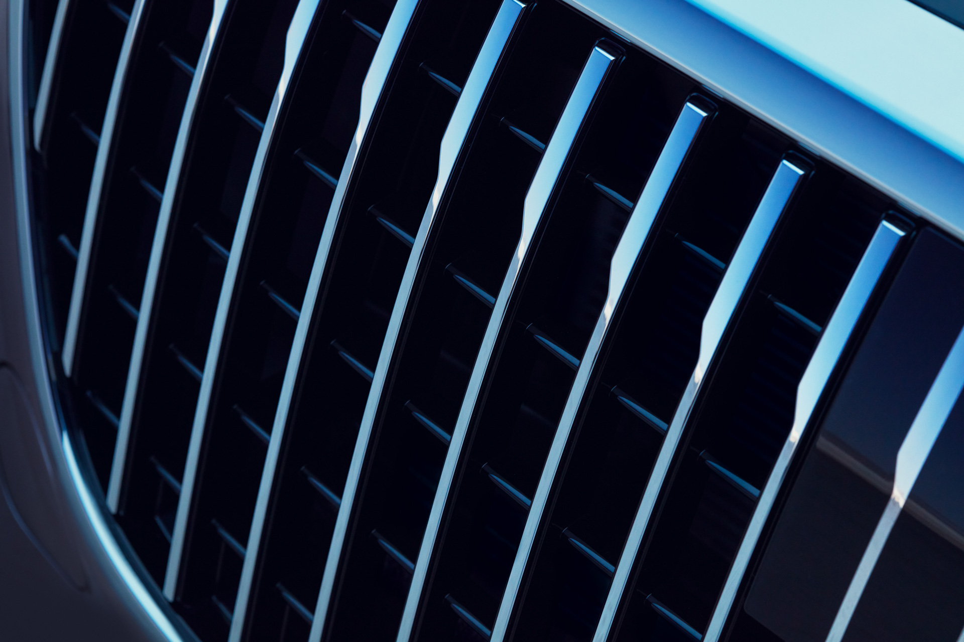 日本限定3台の特別仕様車「メルセデス・マイバッハ Sクラス オート ヴォワチュール」