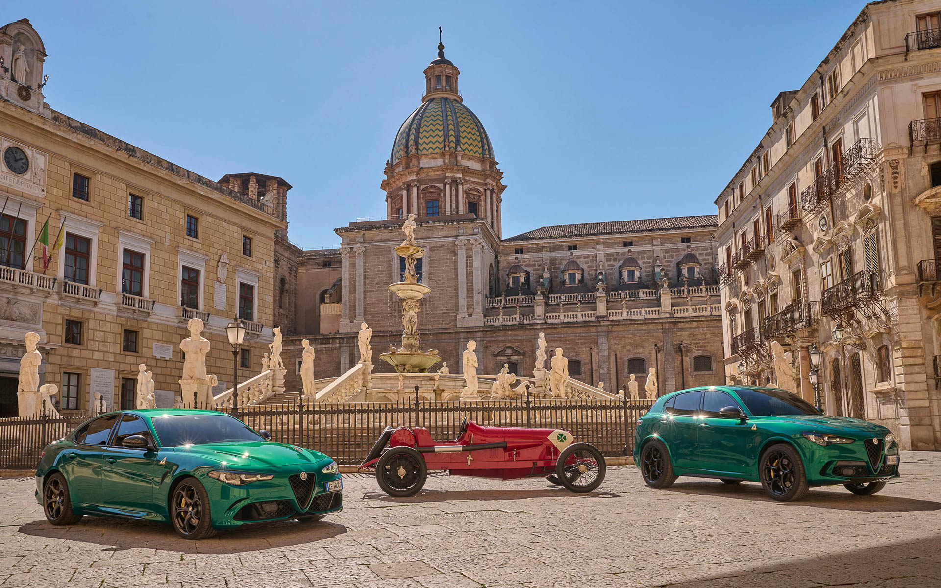 「クアドリフォリオ」のデビュー100年を記念した世界100台の限定車「ジュリア クアドリフォリオ 100th アニヴェルサリオ」「ステルヴィオ クアドリフォリオ 100th アニヴェルサリオ」