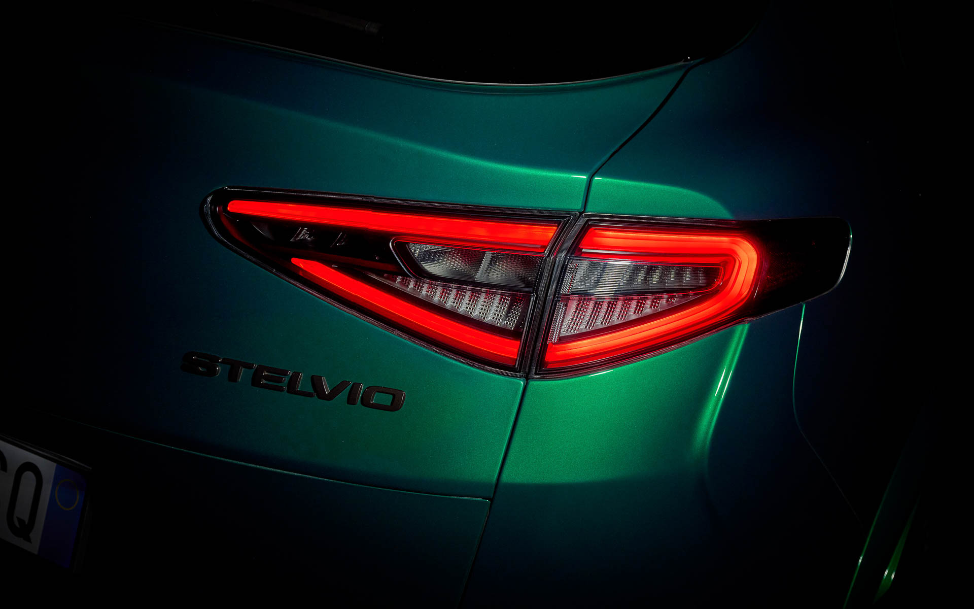 ステルヴィオ クアドリフォリオ 100th アニヴェルサリオ