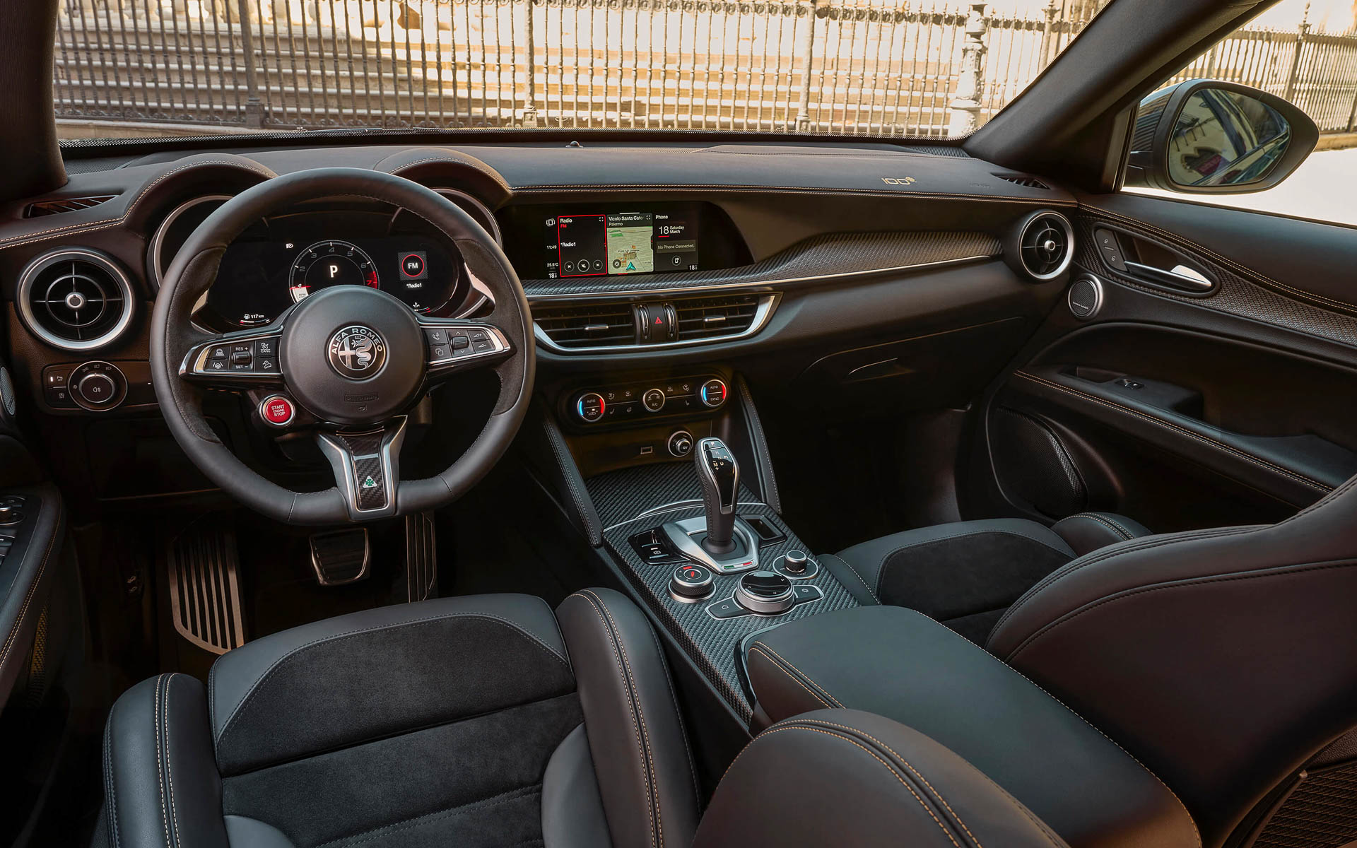 ステルヴィオ クアドリフォリオ 100th アニヴェルサリオ