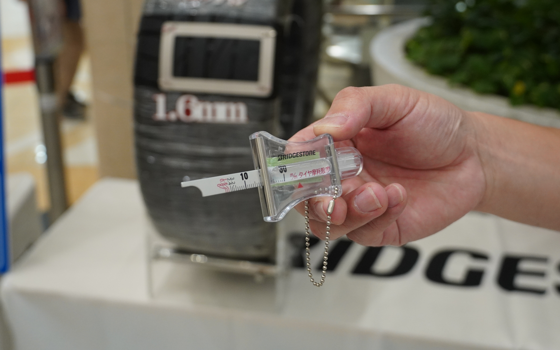 来場者アンケート回答でもらえるタイヤゲージ