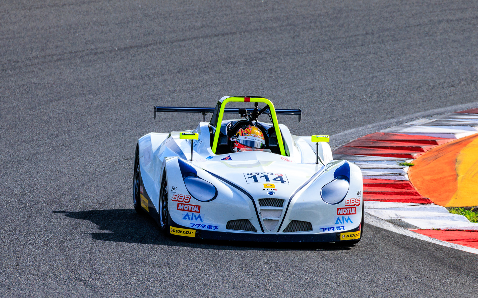 優勝は昨年のシリーズチャンピオンである#114 RSS VITA 翁長実希選手