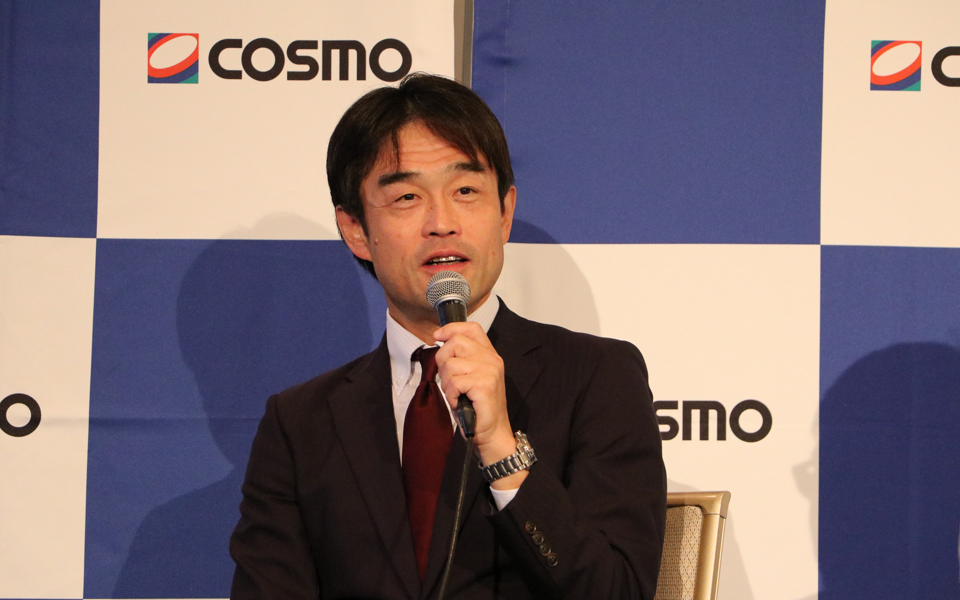 コスモ石油マーケティングの取締役常務執行役員の岡田正氏