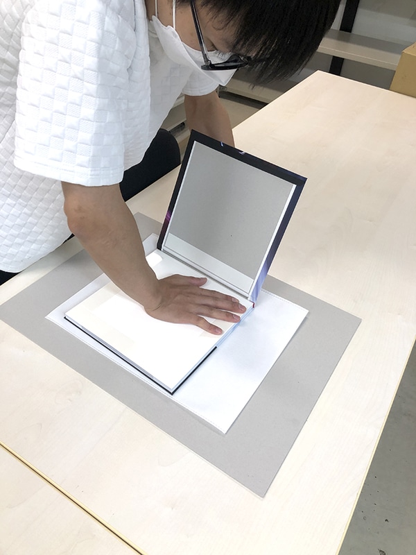 F1カメラマン熱田護の「気合いで撮る！」】番外編：写真集「P1」が発売